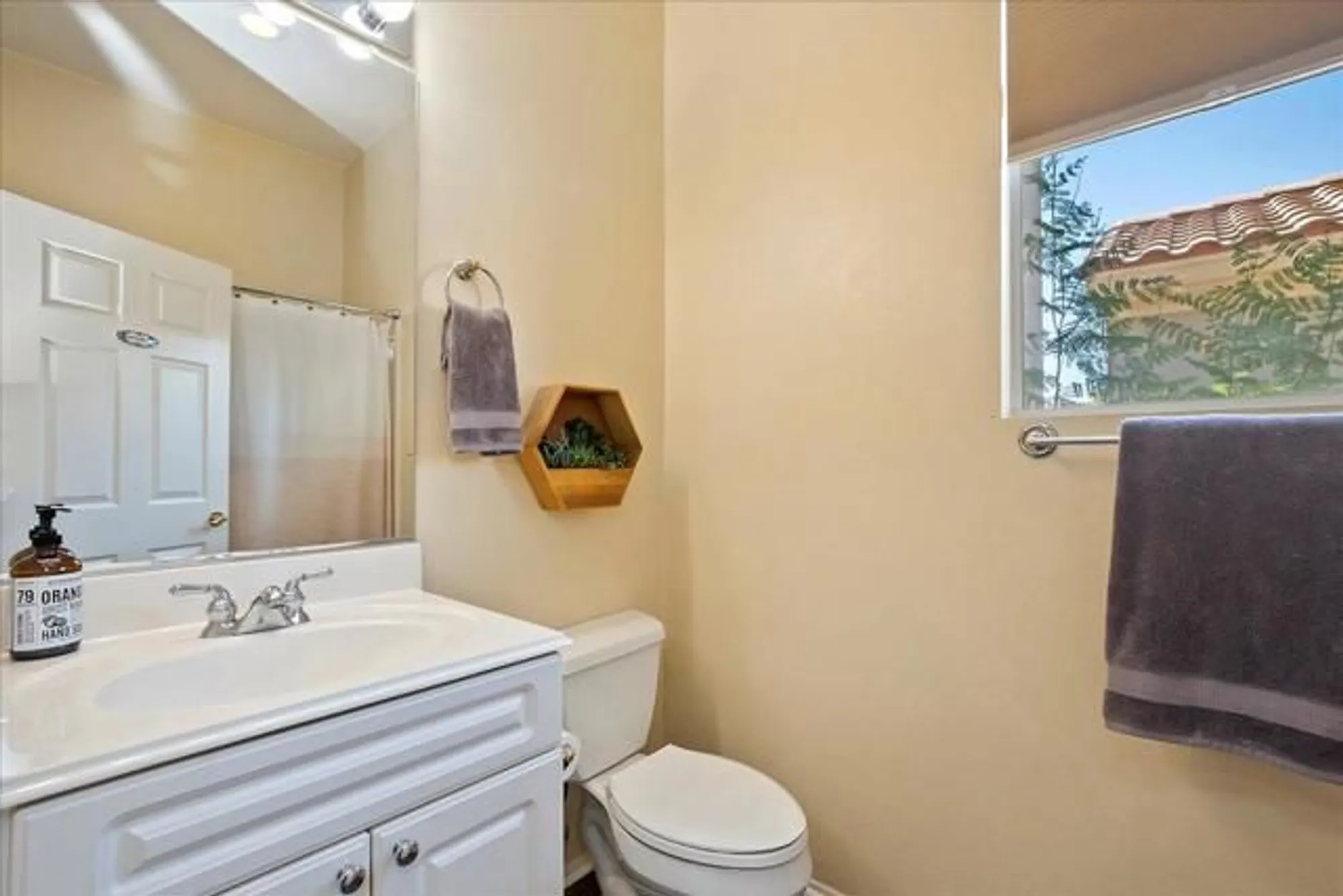 Property Slideshow image 16 of 32 | 78756 golden reed dr, Palm Desert, CA, 92211