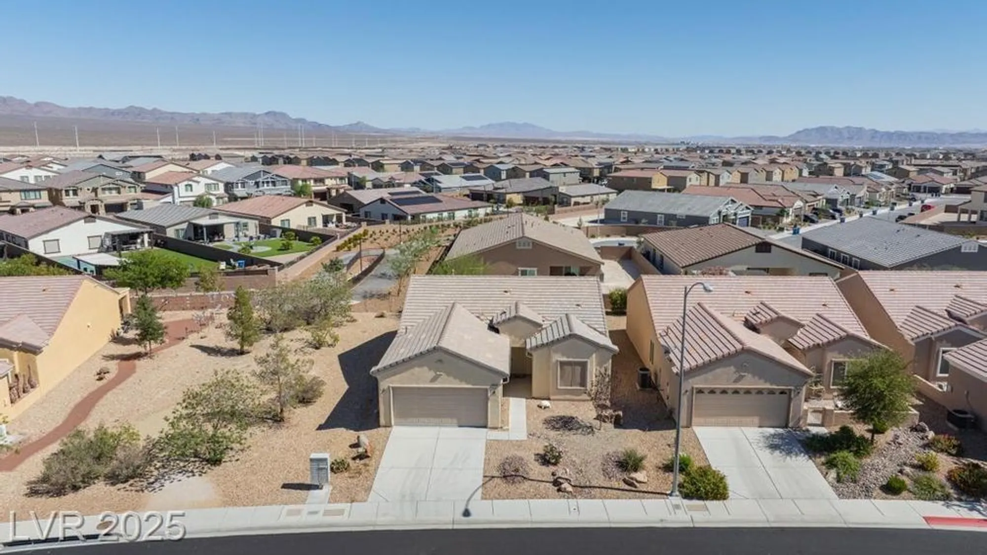 Property Slideshow image 29 of 33 | 7716 homing pigeon st, North Las Vegas, NV, 89084