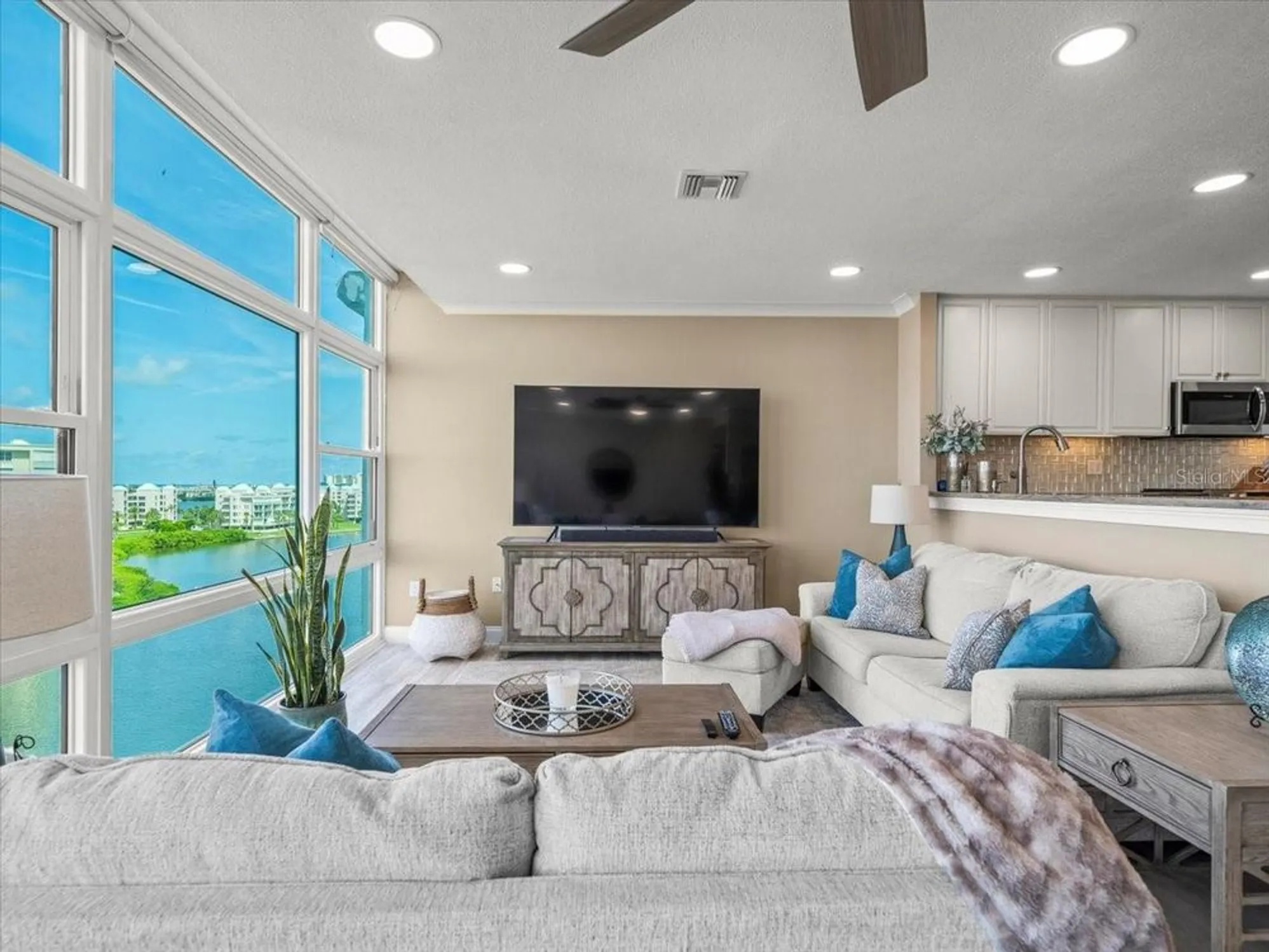 Property Slideshow image 5 of 74 | 7600 sun island dr ph 804, South Pasadena, FL, 33707