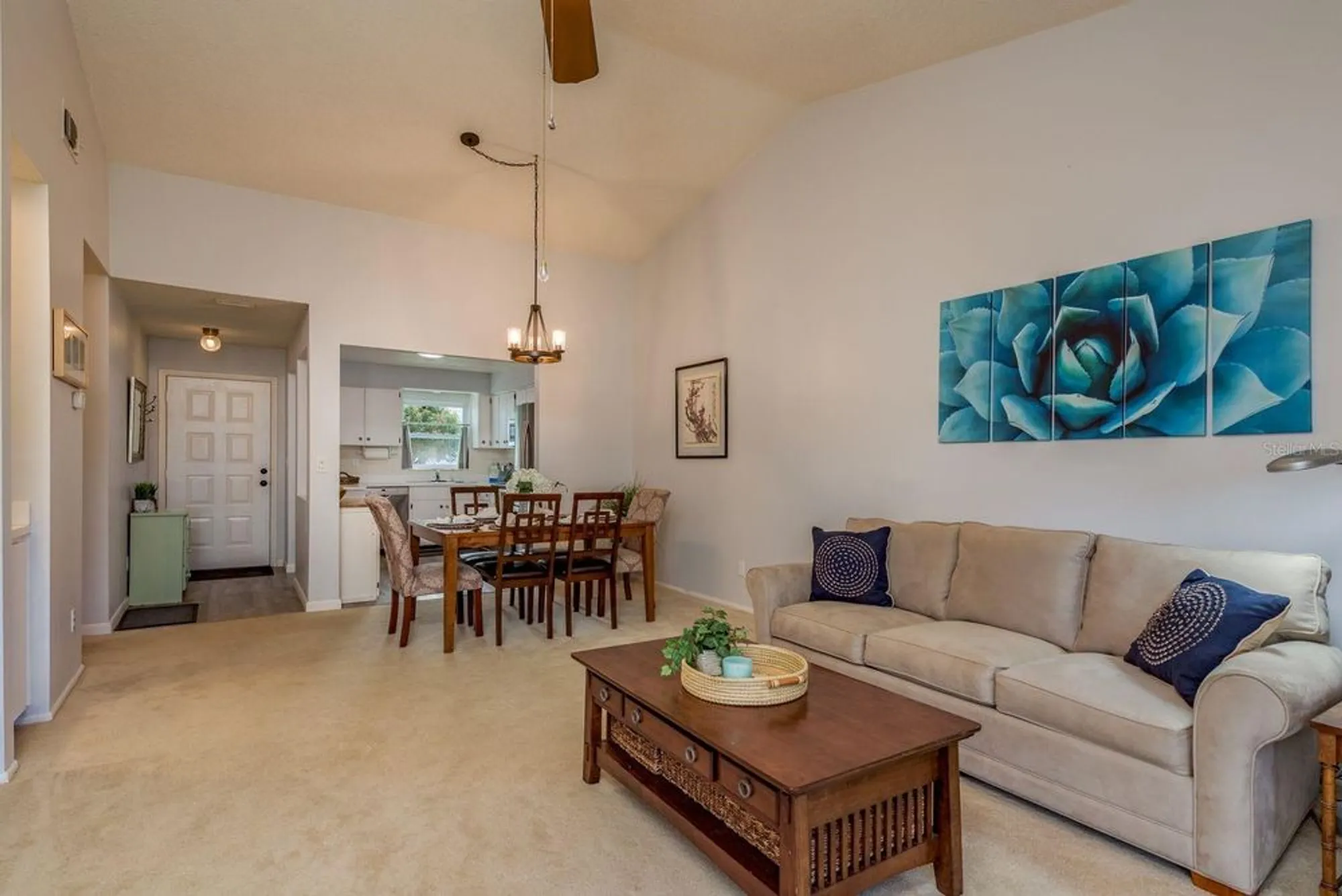 Property Slideshow image 12 of 62 | 1109 tartan dr c, Palm Harbor, FL, 34684