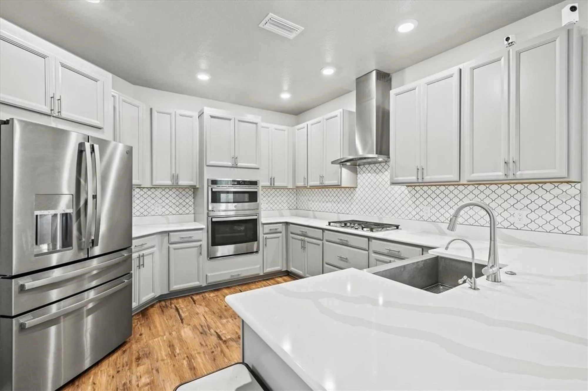 Property Slideshow image 9 of 95 | 5458 summit gln, Bradenton, FL, 34203