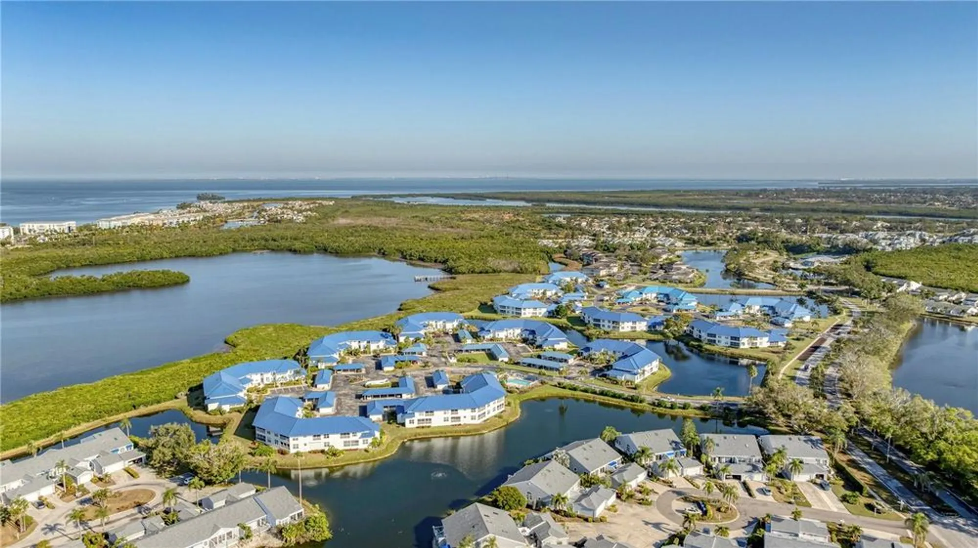 Property Slideshow image 37 of 54 | 983 sandpiper cir, Bradenton, FL, 34209