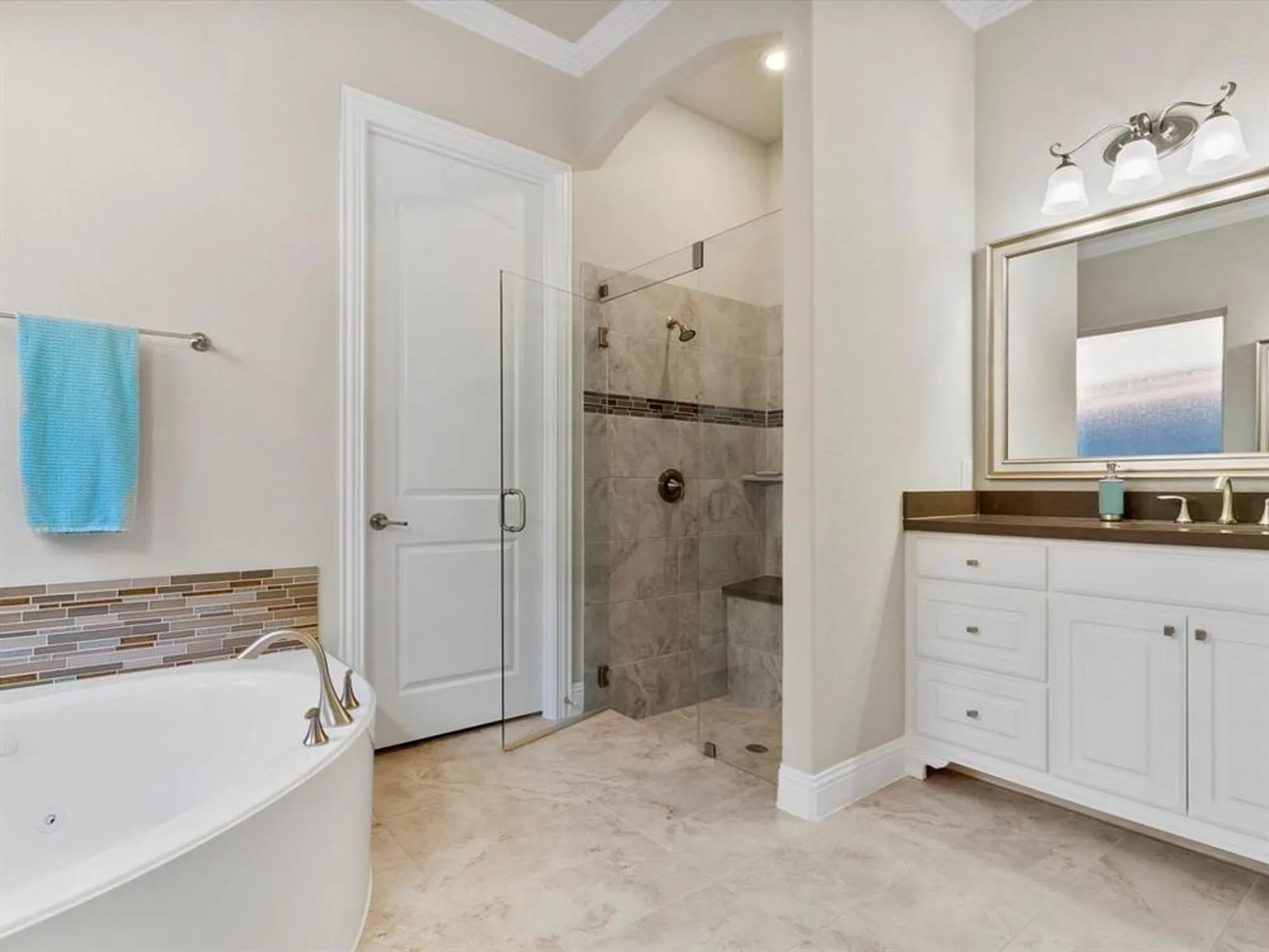 Property Slideshow image 17 of 40 | 6036 andrews way, Flower Mound, TX, 75028