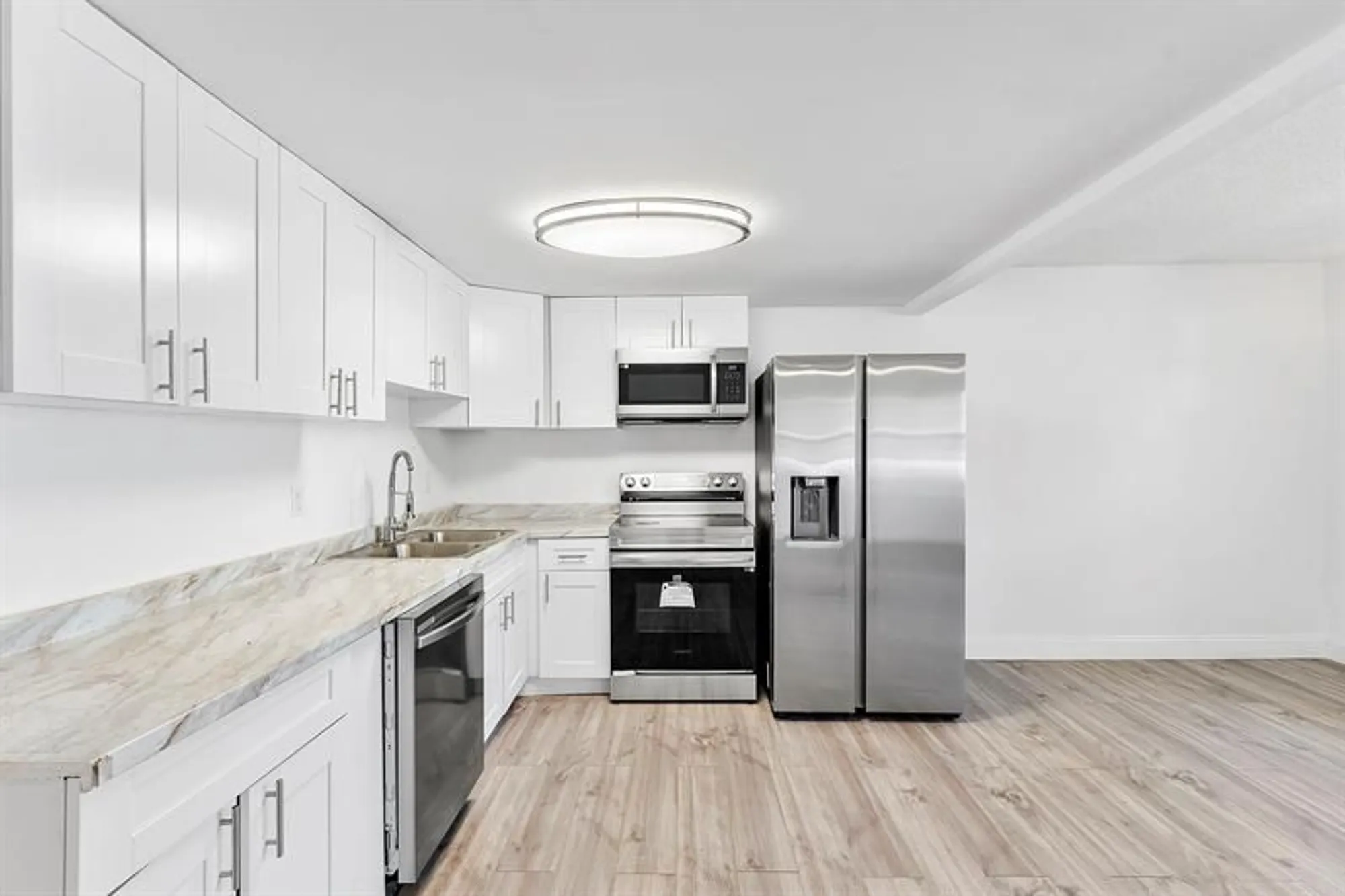 Property Slideshow image 1 of 33 | 1052 hythe c # 1052, Boca Raton, FL, 33434