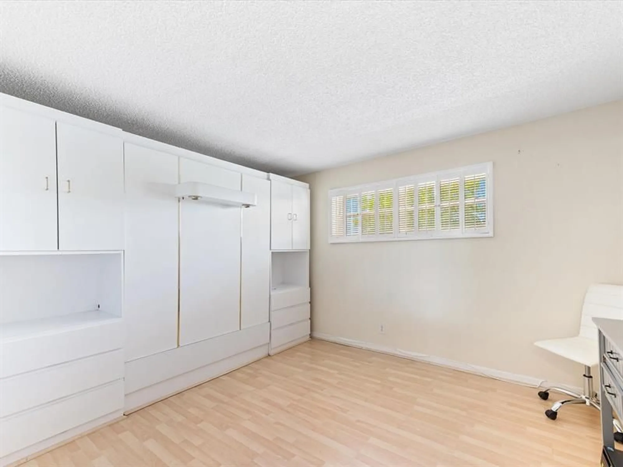 Property Slideshow image 18 of 42 | 9423 s hollybrook lake dr 309, Pembroke Pines, FL, 33025