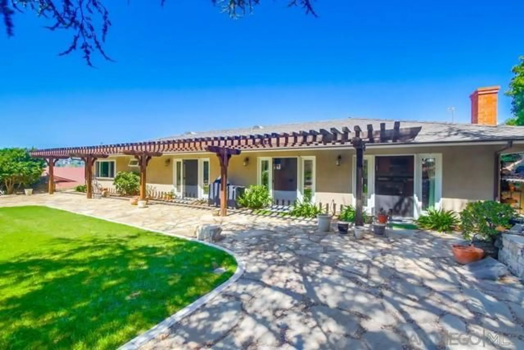 Property Slideshow image 35 of 44 | 1454 la plaza dr, San Marcos, CA, 92078