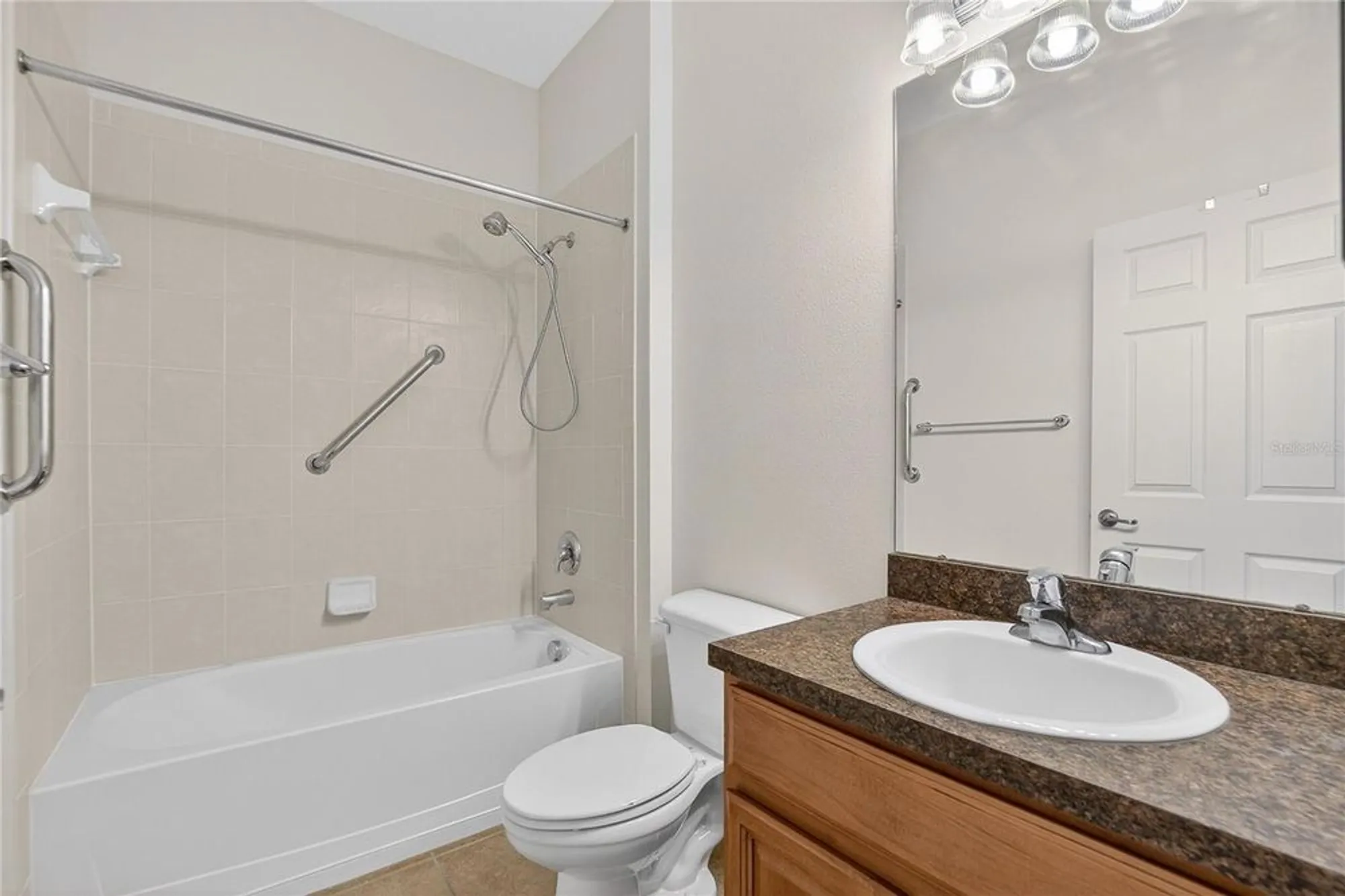 Property Slideshow image 32 of 76 | 331 cedar falls dr, Apollo Beach, FL, 33572