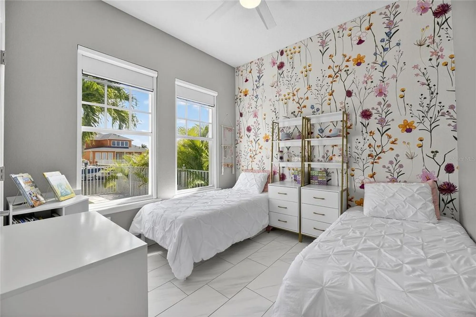 Property Slideshow image 38 of 66 | 526 islebay dr, Apollo Beach, FL, 33572