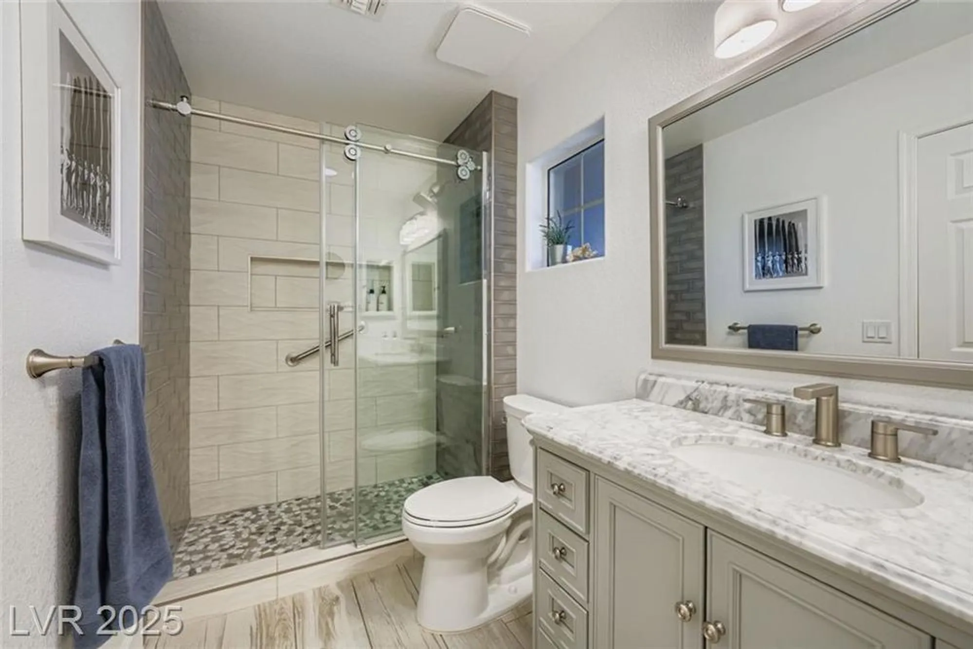 Property Slideshow image 14 of 22 | 2812 lotus hill dr, Las Vegas, NV, 89134