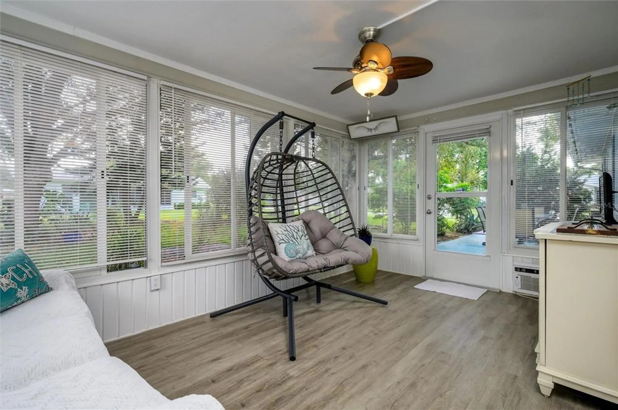 Property Slideshow image 23 of 34 | 1472 queen anne blvd, Palm Harbor, FL, 34684