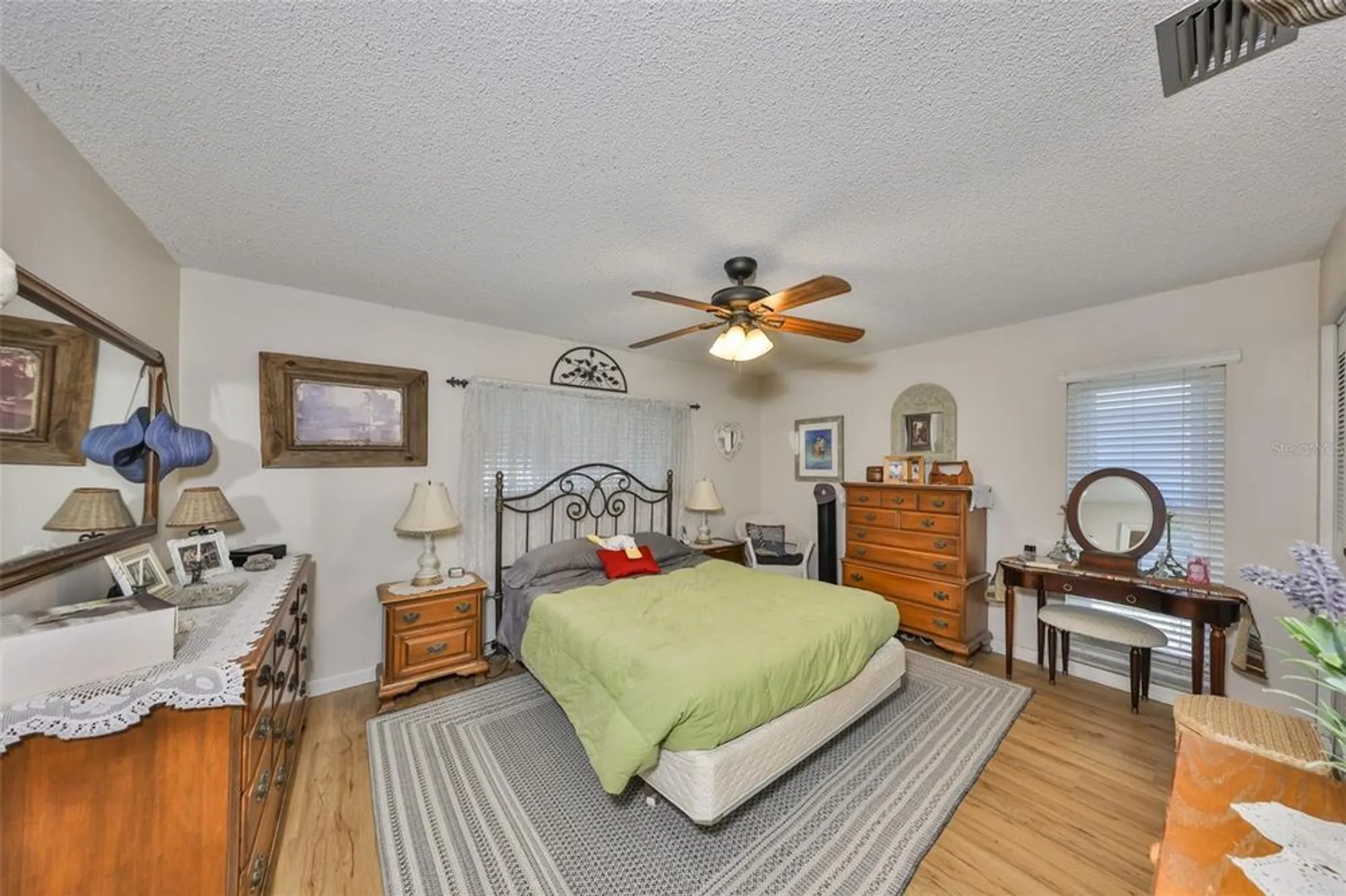 Property Slideshow image 10 of 53 | 672 allegheny dr, Sun City Center, FL, 33573