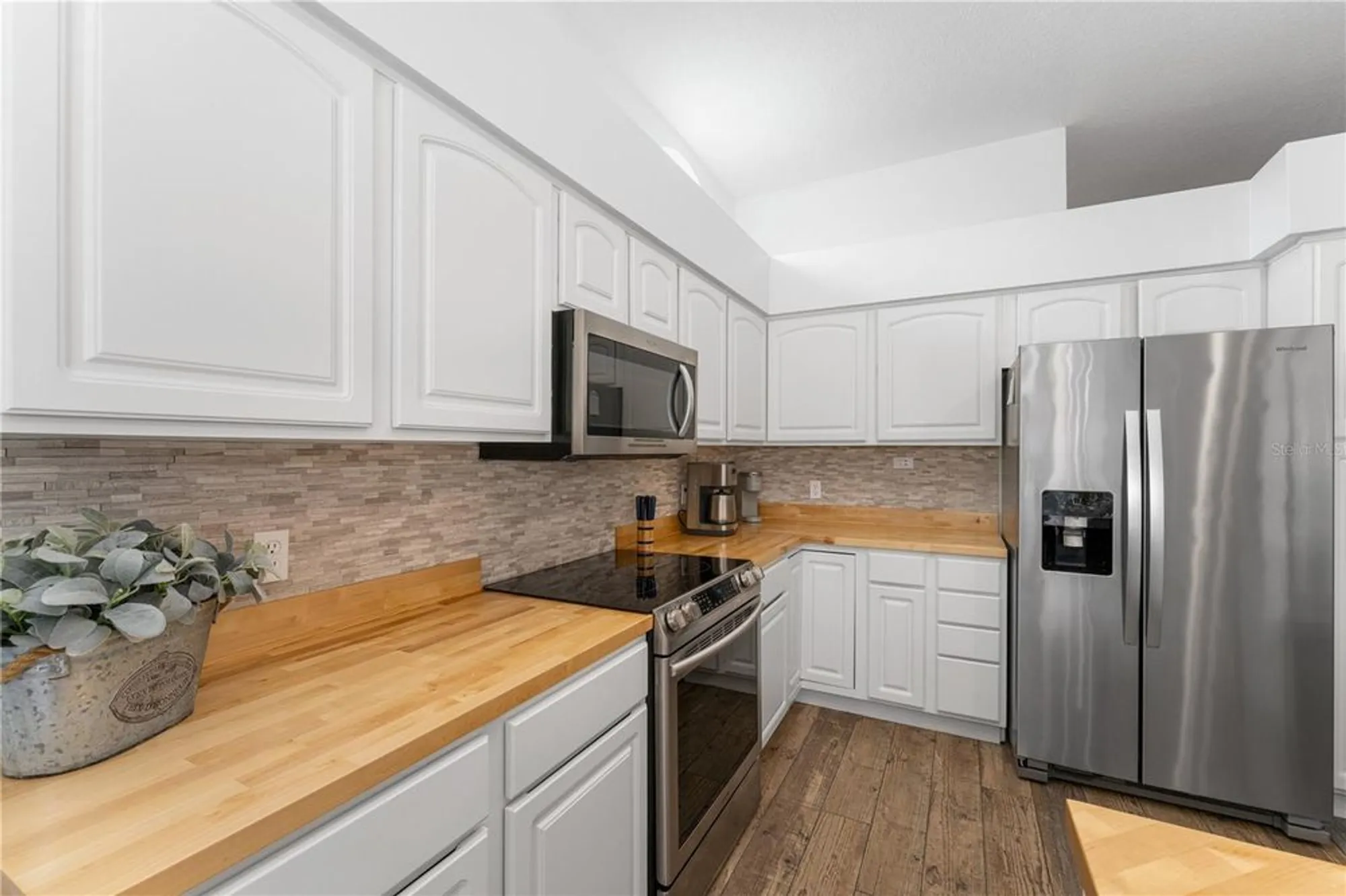 Property Slideshow image 7 of 36 | 1302 lopez ln, The Villages, FL, 32159