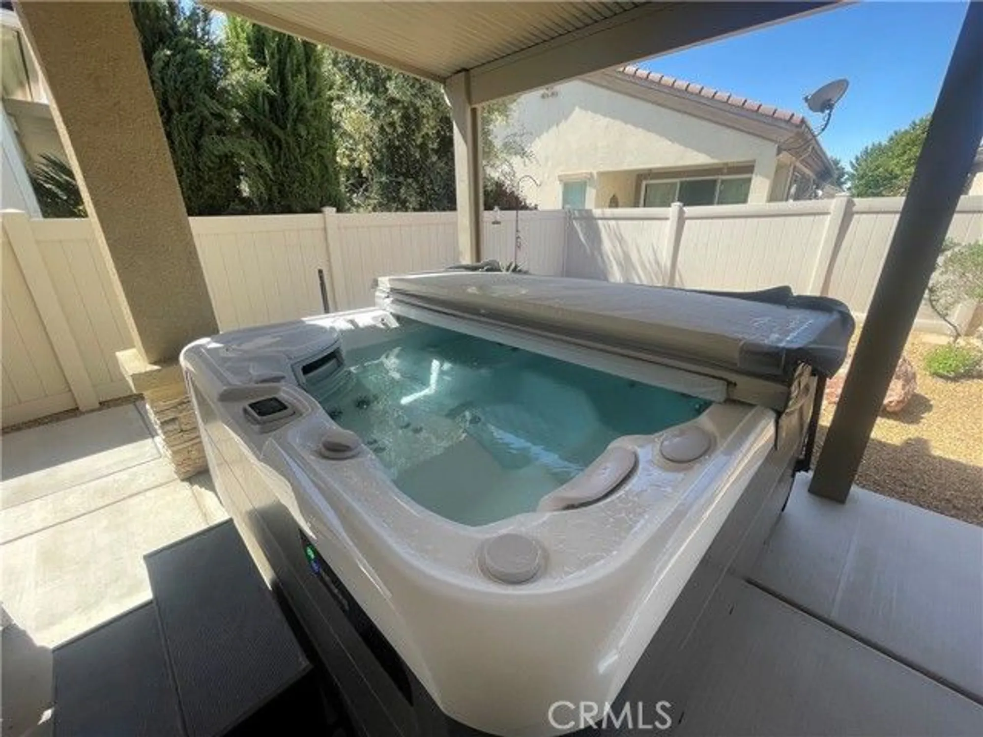 Property Slideshow image 39 of 56 | 19365 galloping hill rd, Apple Valley, CA, 92308