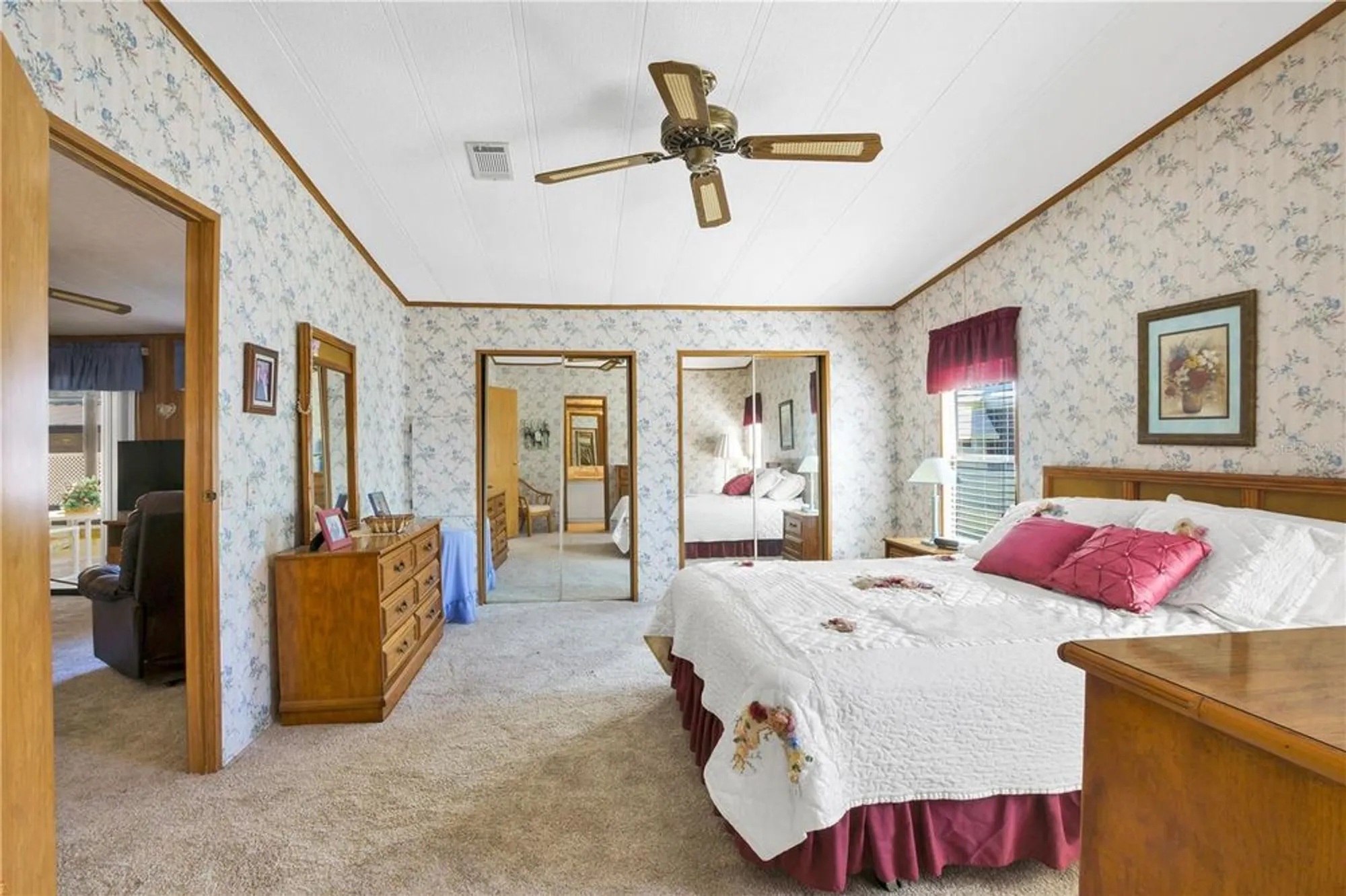 Property Slideshow image 16 of 44 | 4969 foxwood lake dr, Lakeland, FL, 33810