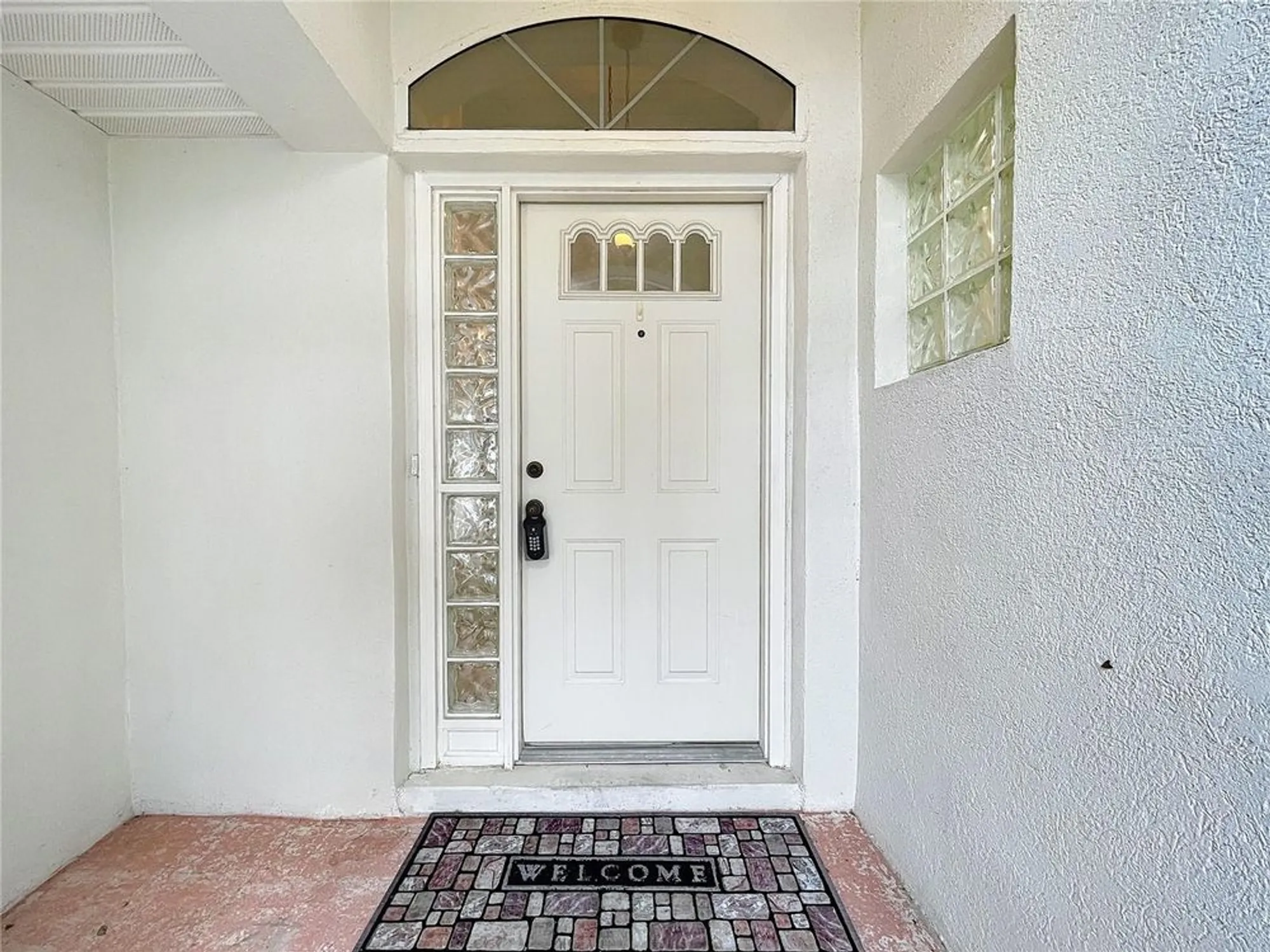 Property Slideshow image 6 of 63 | 5518 queen victoria dr, Leesburg, FL, 34748