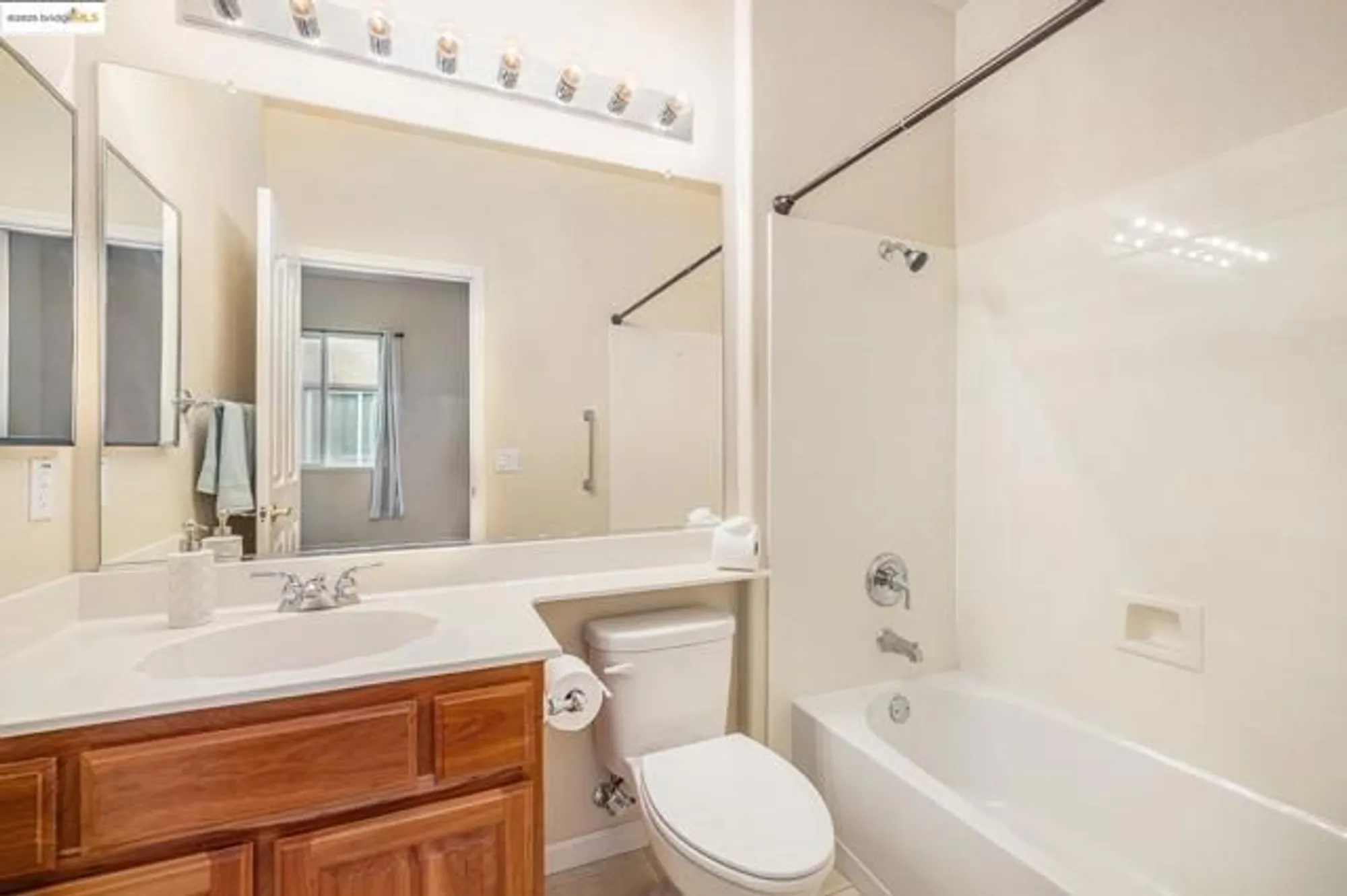 Property Slideshow image 30 of 45 | 729 richardson dr, Brentwood, CA, 94513