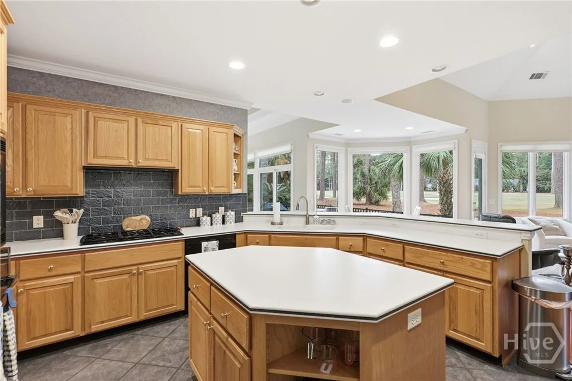 Property Slideshow image 19 of 56 | 5 marburg ln, Savannah, GA, 31411