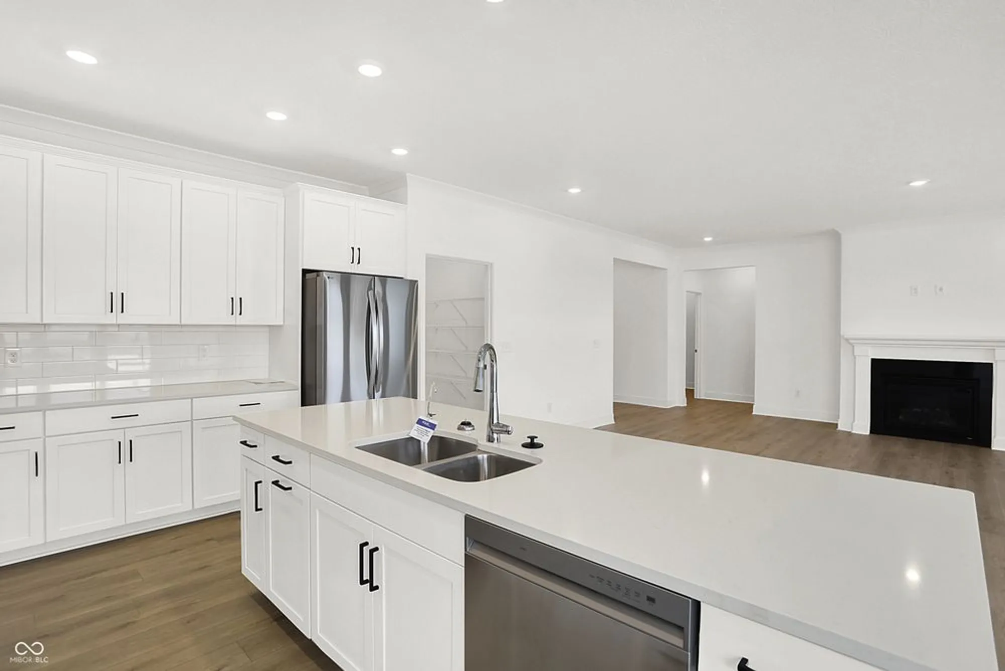 Property Slideshow image 16 of 46 | 5062 foxley park ln, Avon, IN, 46123