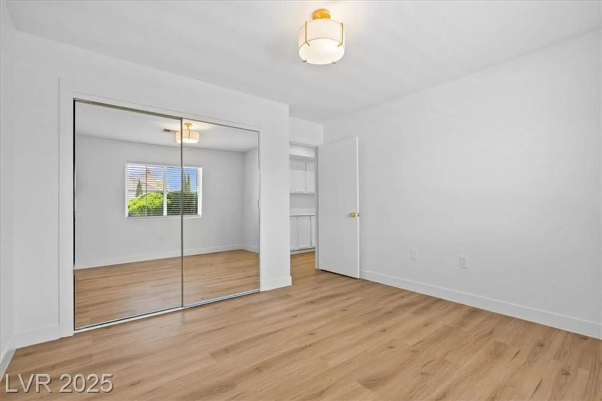 Property Slideshow image 17 of 24 | 2824 morning ridge dr, Las Vegas, NV, 89134