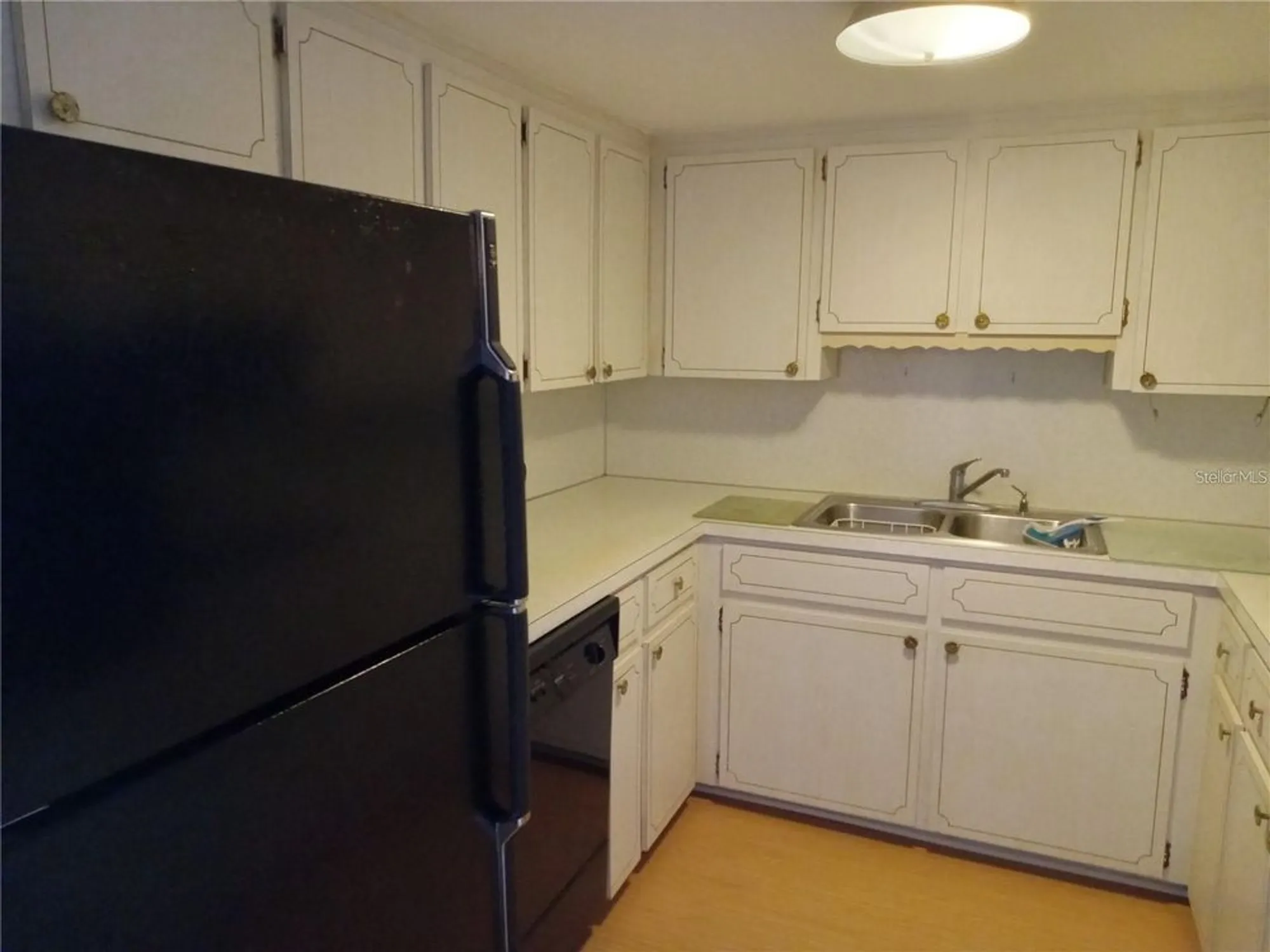 Property Slideshow image 4 of 40 | 2462 brazilia dr 64, Clearwater, FL, 33763