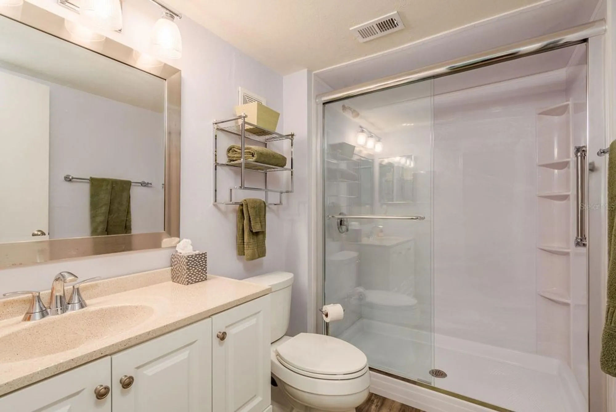Property Slideshow image 13 of 27 | 936 virginia st 208, Dunedin, FL, 34698