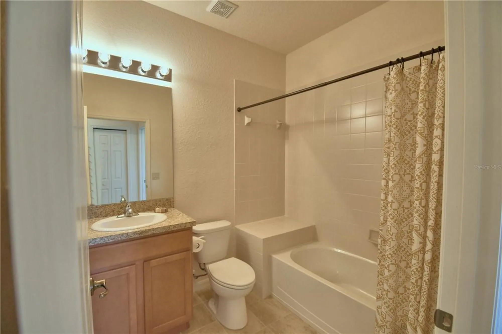 Property Slideshow image 23 of 68 | 1613 linz ct, Winter Haven, FL, 33884
