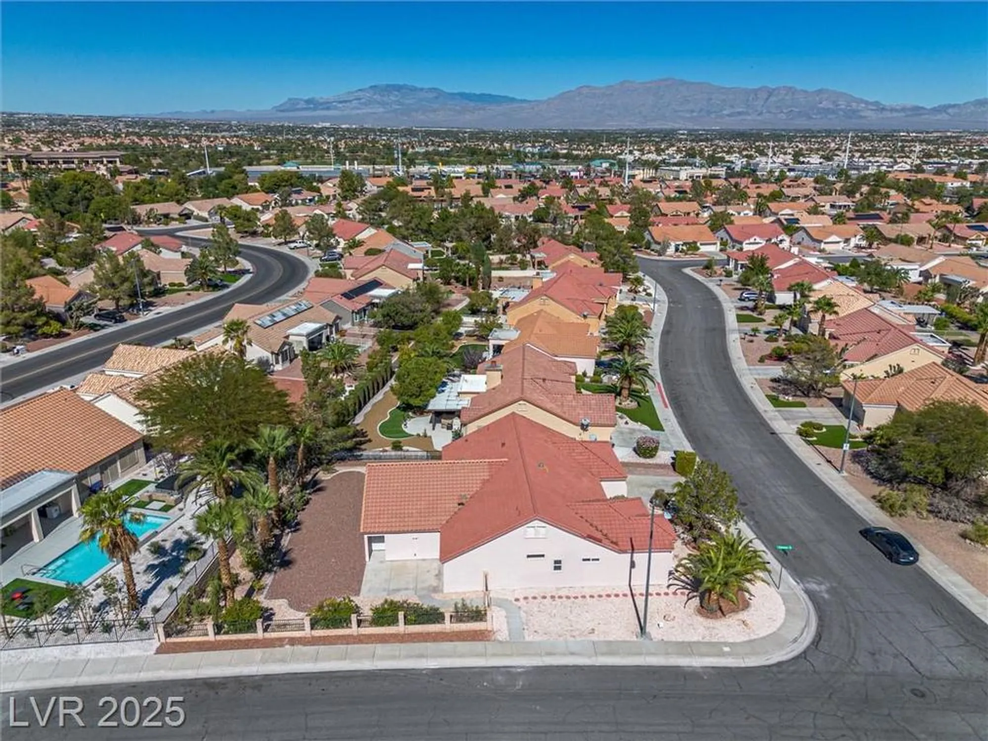 Property Slideshow image 62 of 66 | 3001 merimar dr, Las Vegas, NV, 89134