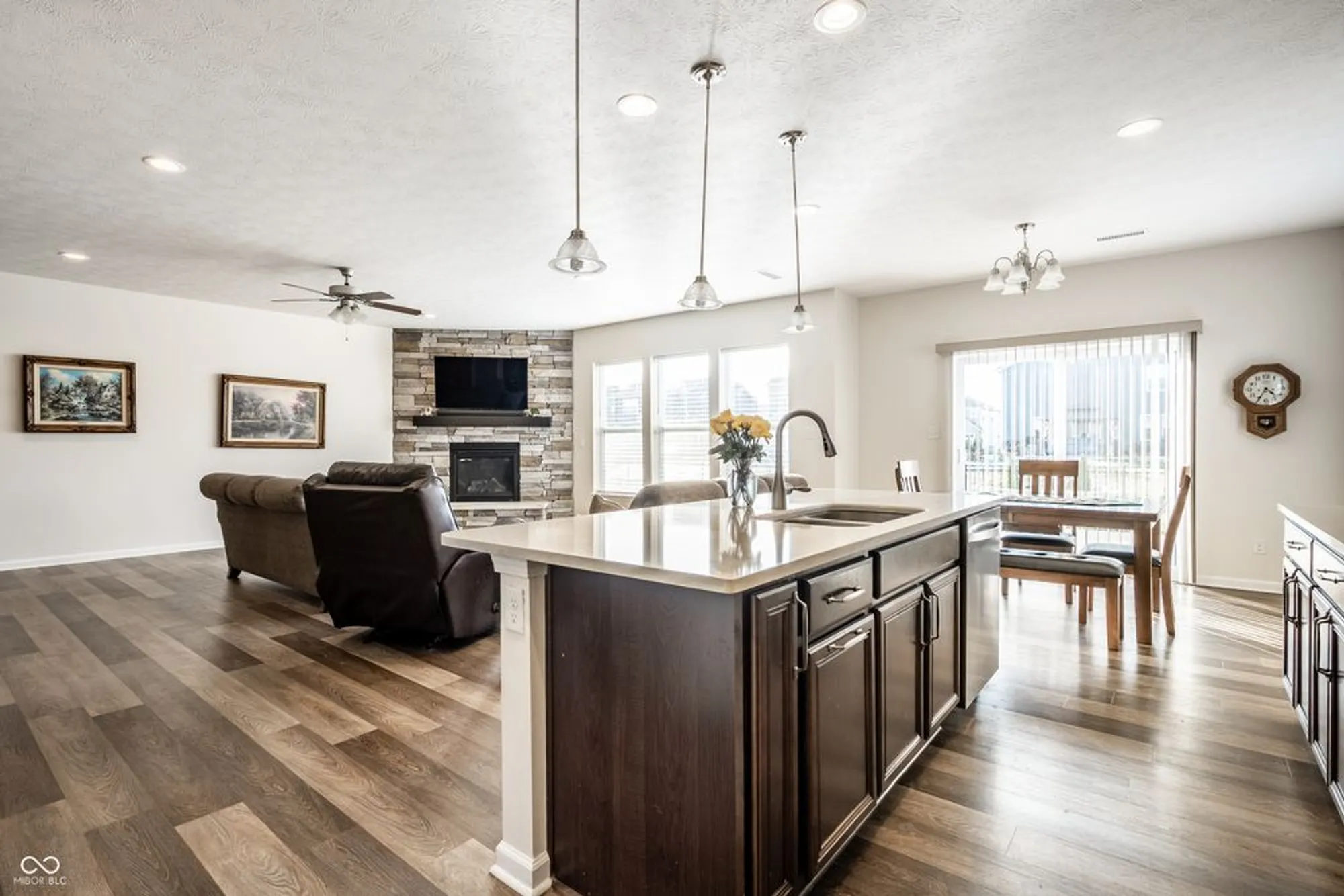 Property Slideshow image 14 of 33 | 11655 flynn pl, Noblesville, IN, 46060