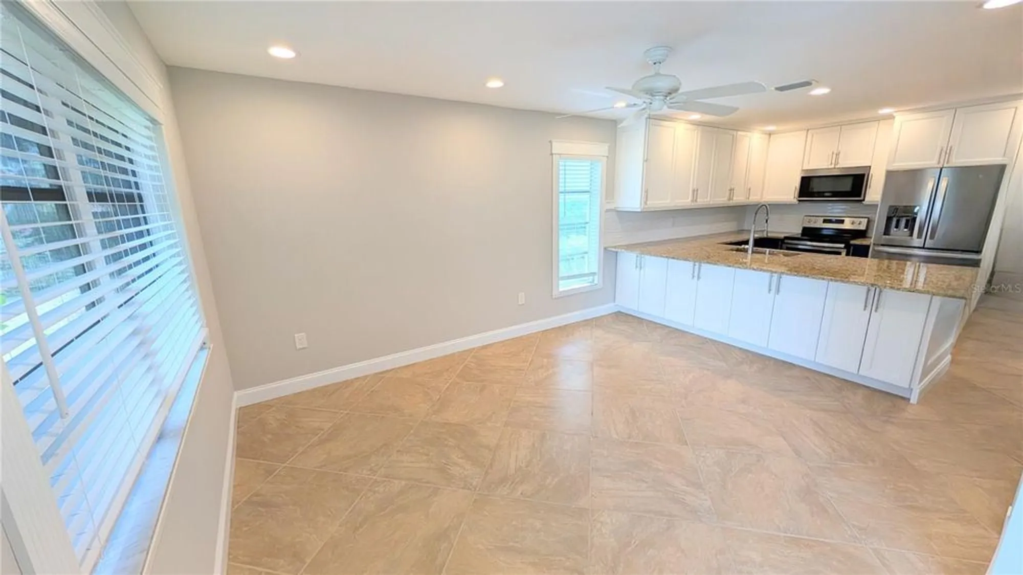 Property Slideshow image 10 of 37 | 3409 montilla ct # 8410, Sarasota, FL, 34232