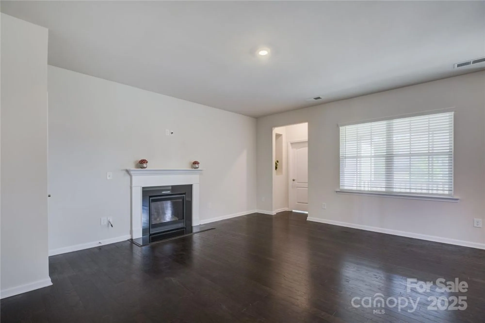 Property Slideshow image 21 of 48 | 15429 topanga dr, Charlotte, NC, 28278