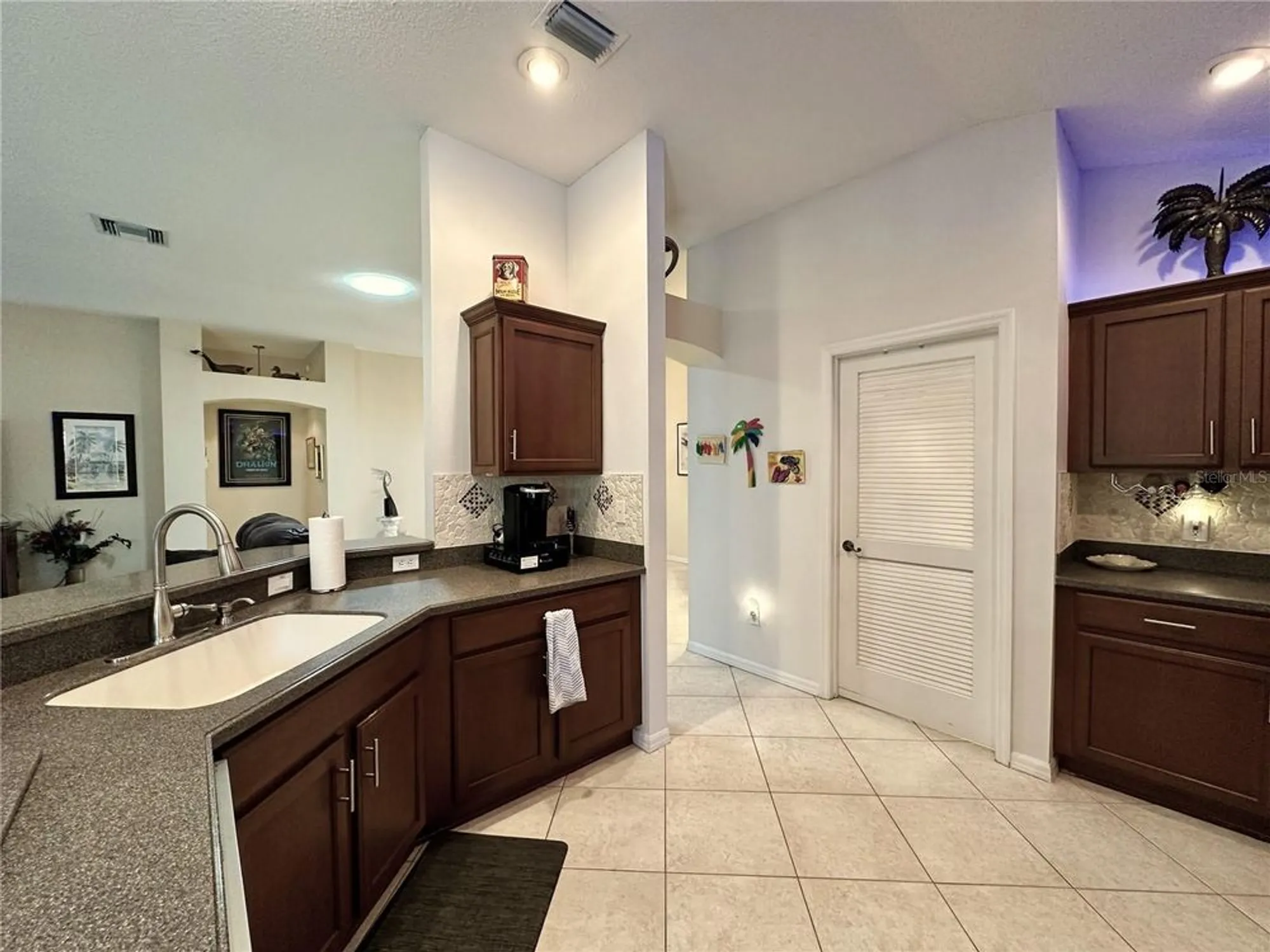 Property Slideshow image 12 of 42 | 867 castleberry cir, The Villages, FL, 32162