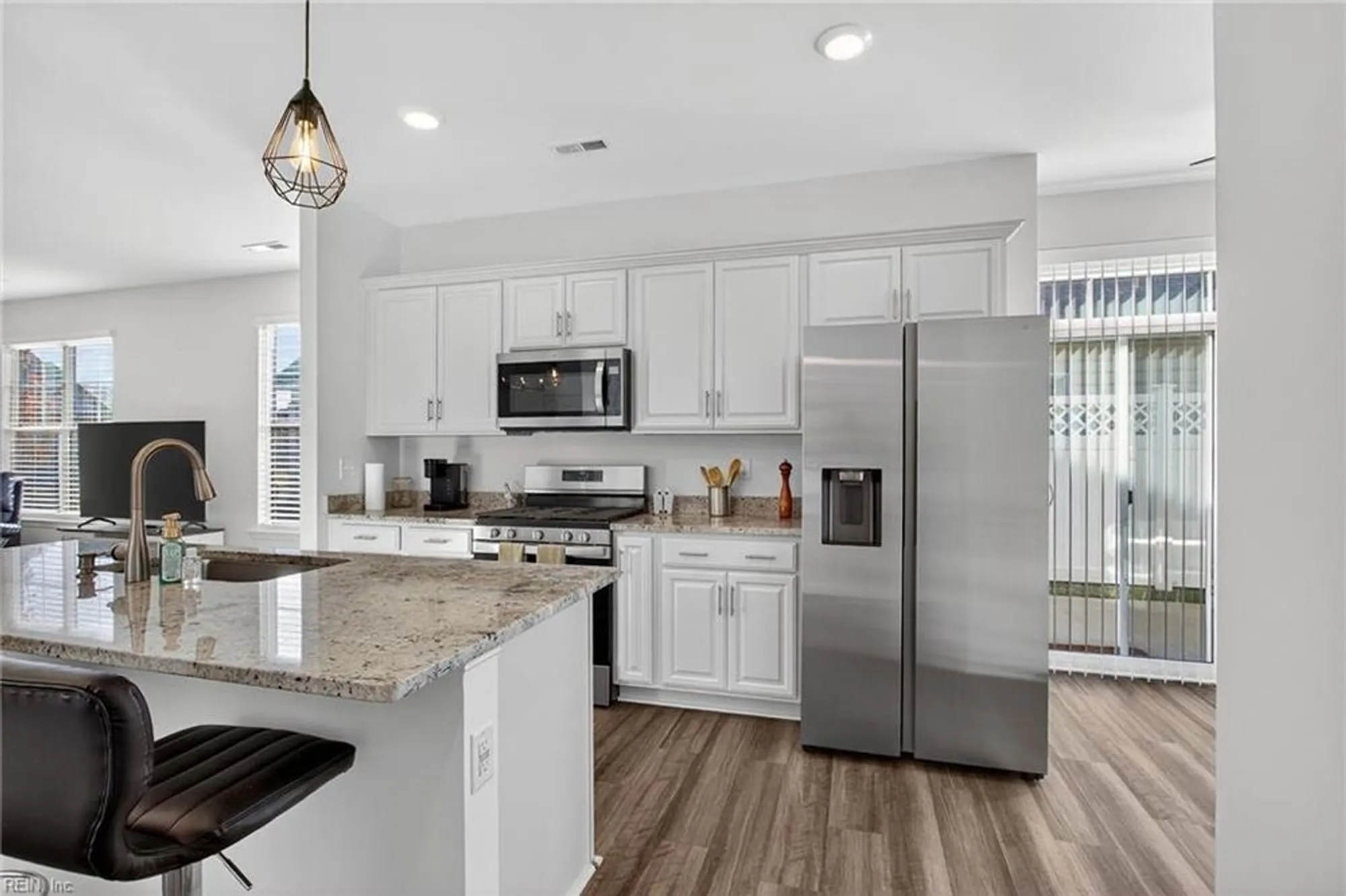 Property Slideshow image 7 of 31 | 105 cathedral st, Smithfield, VA, 23430