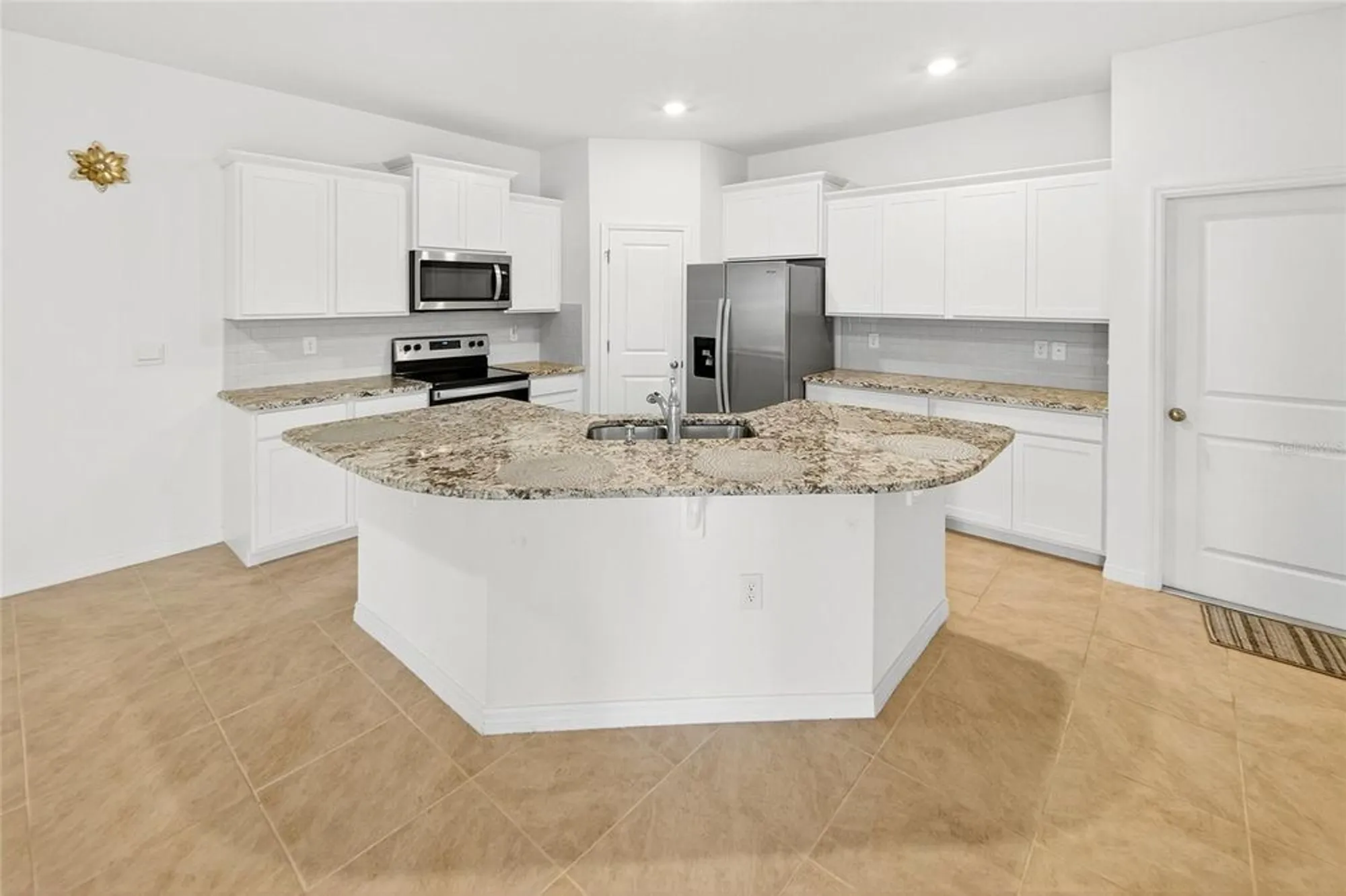 Property Slideshow image 15 of 28 | 5365 nw 46th lane rd, Ocala, FL, 34482