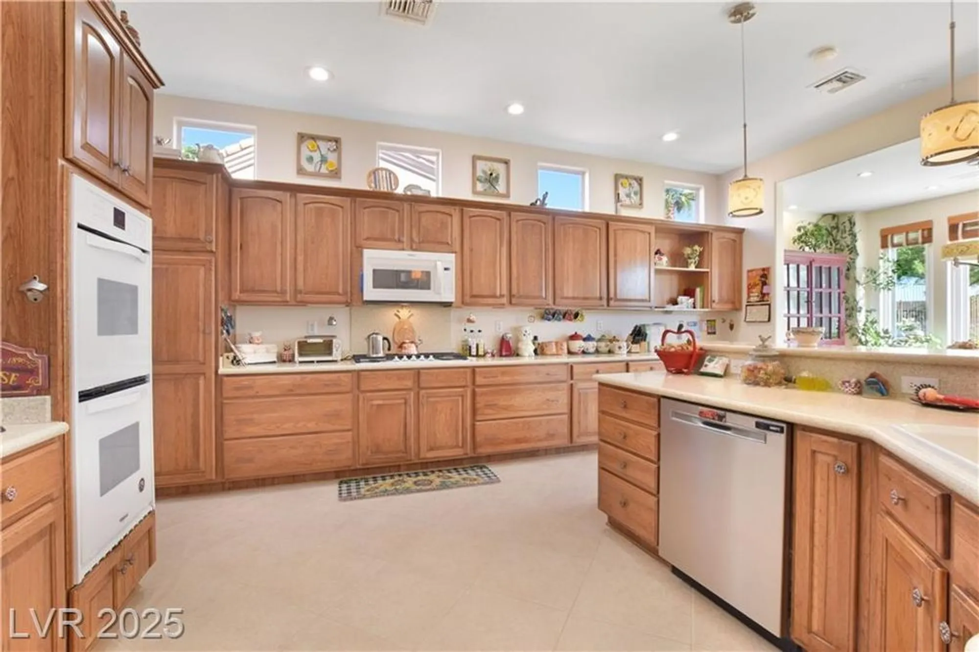 Property Slideshow image 14 of 40 | 2332 rumriver st, Las Vegas, NV, 89134