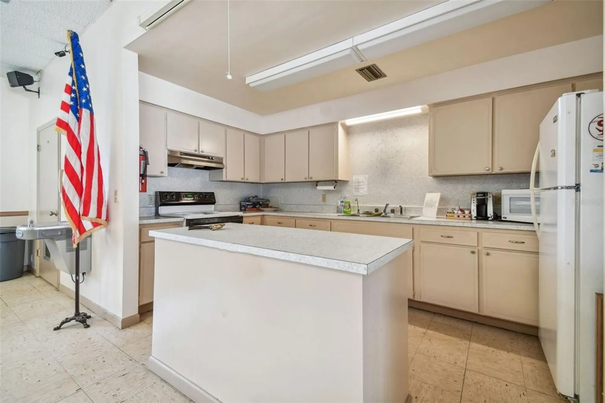 Property Slideshow image 43 of 51 | 8472 68th way, Pinellas Park, FL, 33781