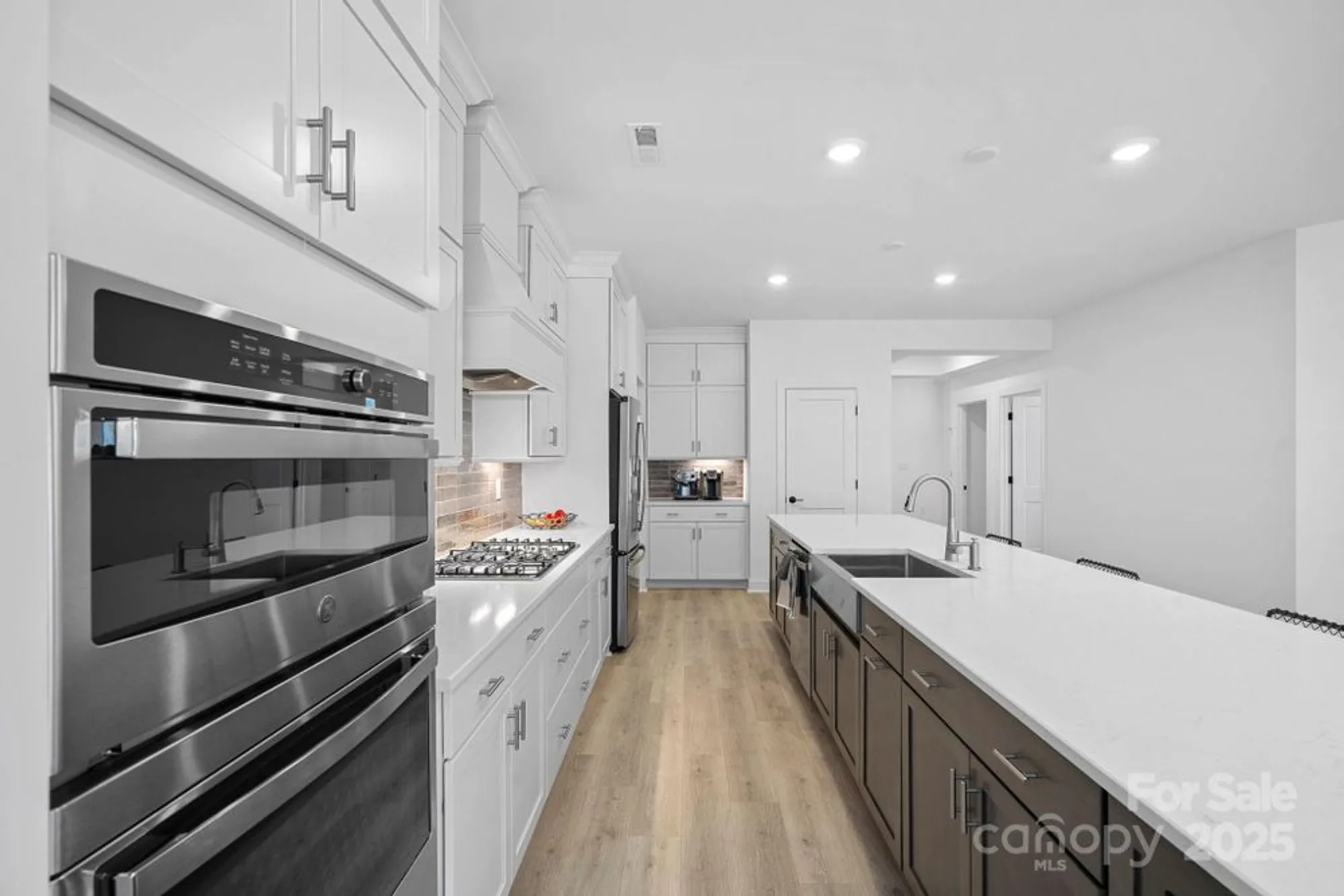 Property Slideshow image 8 of 39 | 218 alenda lux cir, Mooresville, NC, 28115