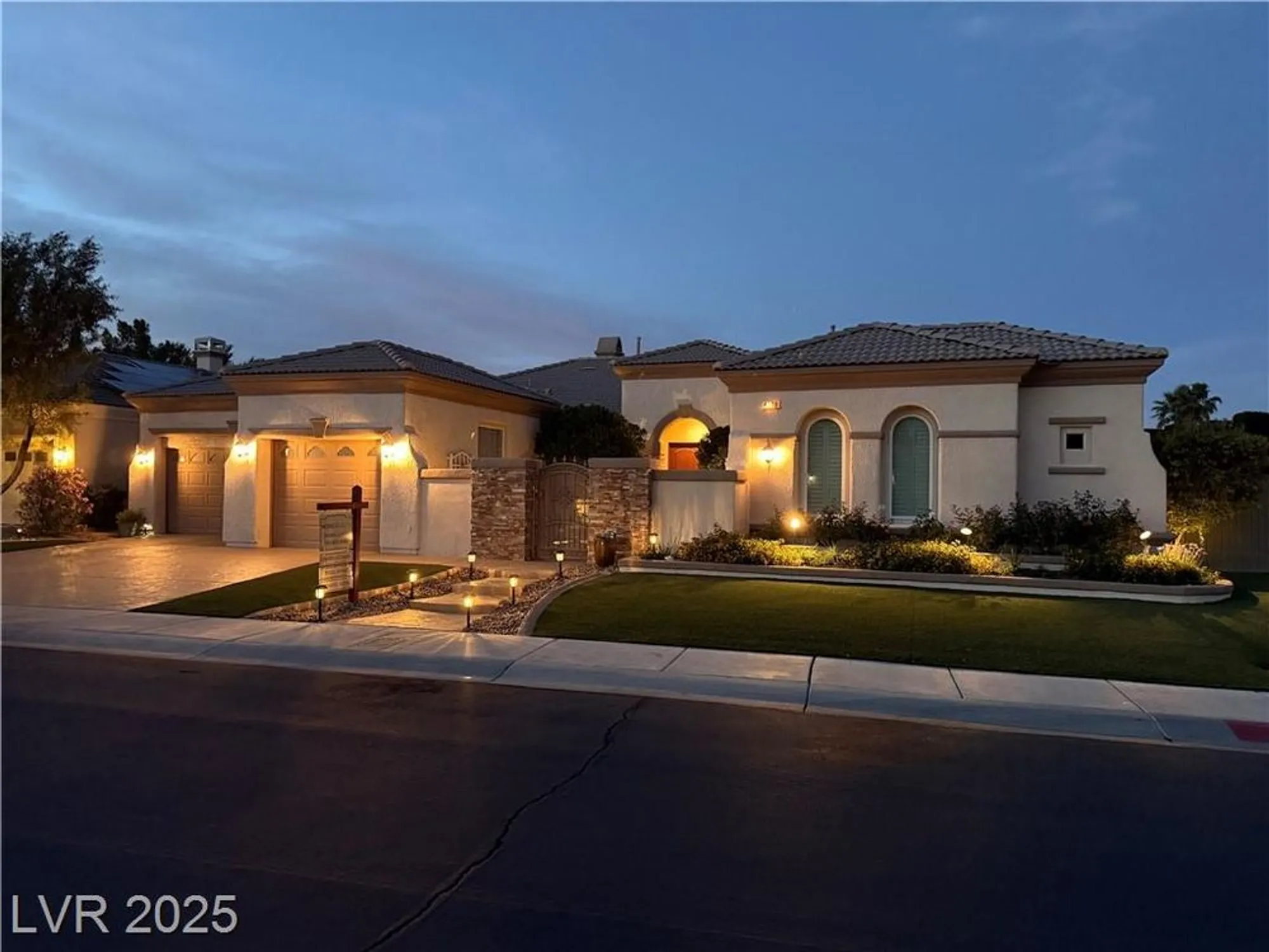Property Slideshow image 37 of 45 | 4208 agosta luna pl, Las Vegas, NV, 89135