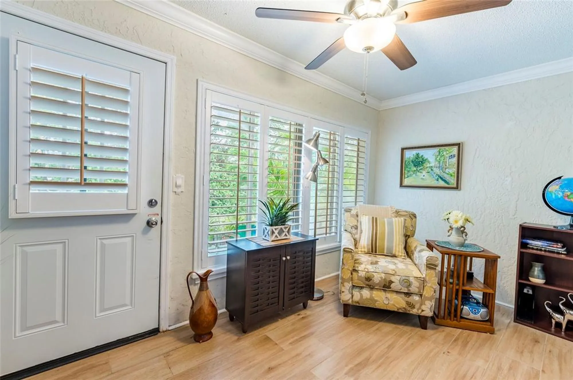 Property Slideshow image 10 of 22 | 2238 lark cir d, Palm Harbor, FL, 34684