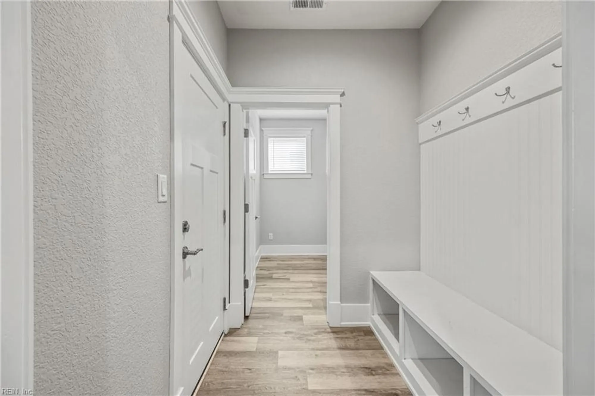 Property Slideshow image 14 of 40 | 119 creek ln, Suffolk, VA, 23435