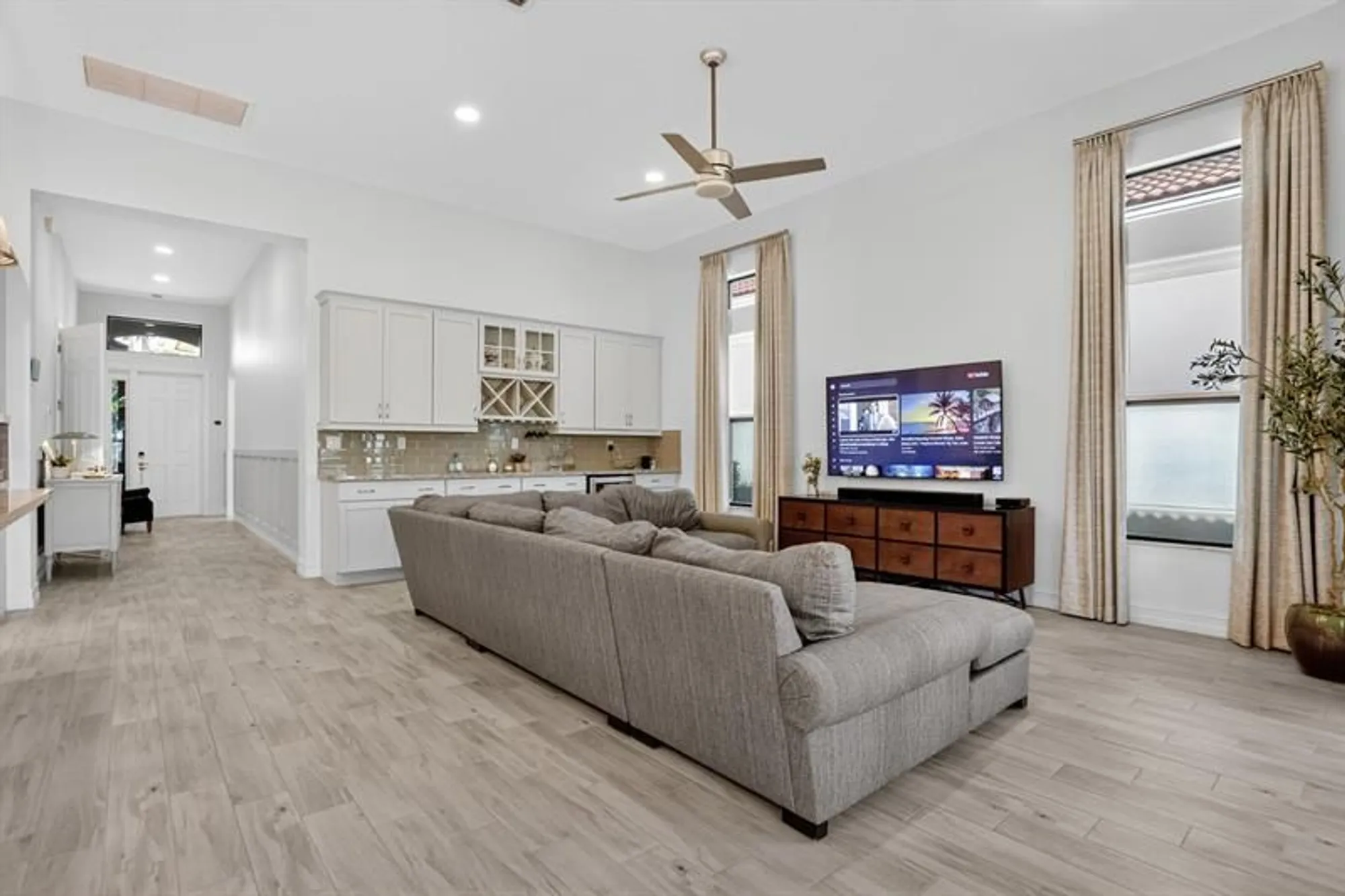 Property Slideshow image 20 of 65 | 11927 leon cir, Parkland, FL, 33076