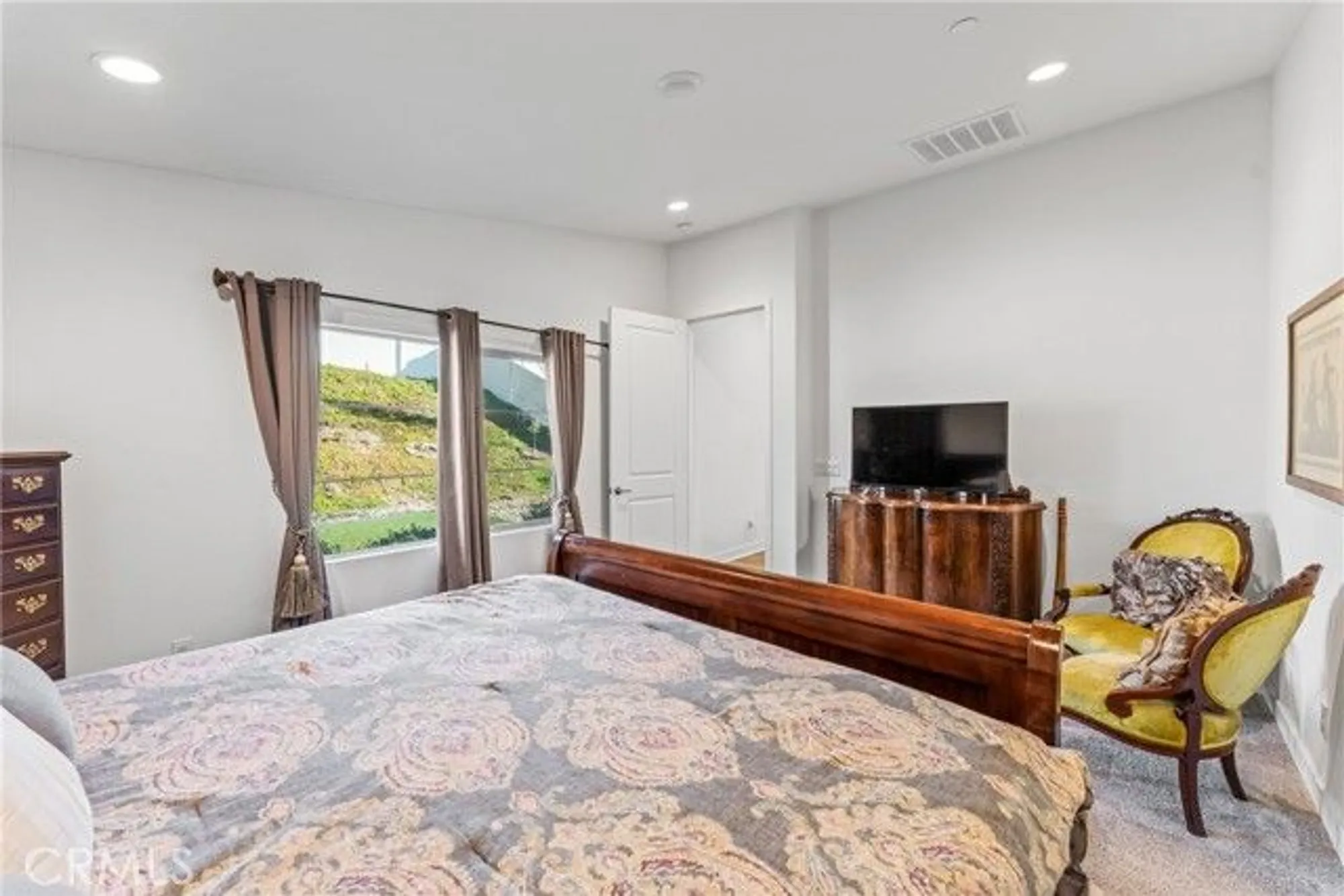 Property Slideshow image 19 of 45 | 1630 easton ln, Beaumont, CA, 92223