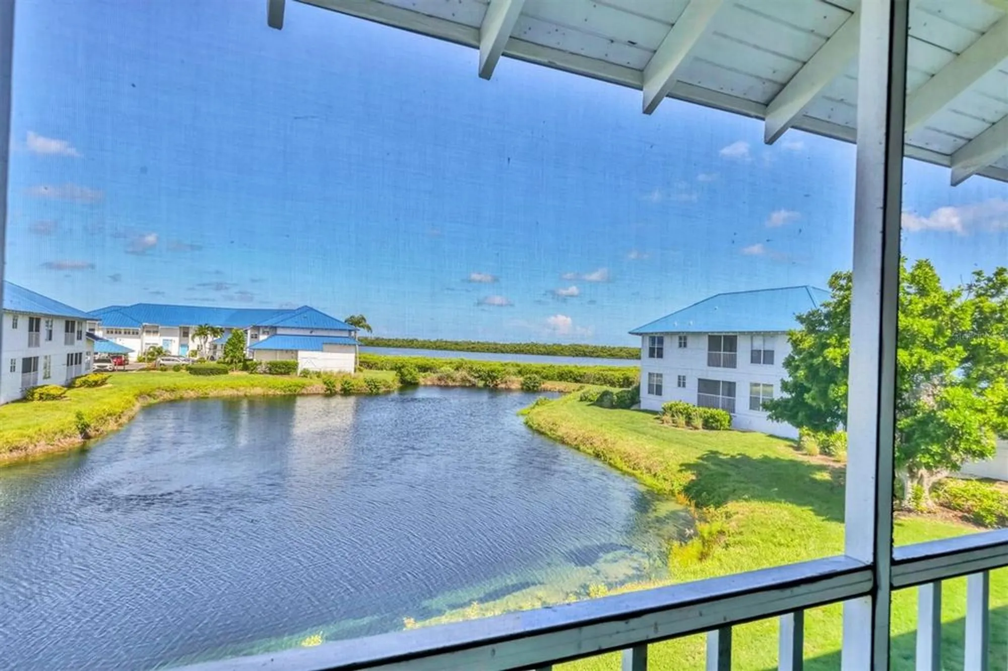 Property Slideshow image 18 of 29 | 840 audubon dr, Bradenton, FL, 34209