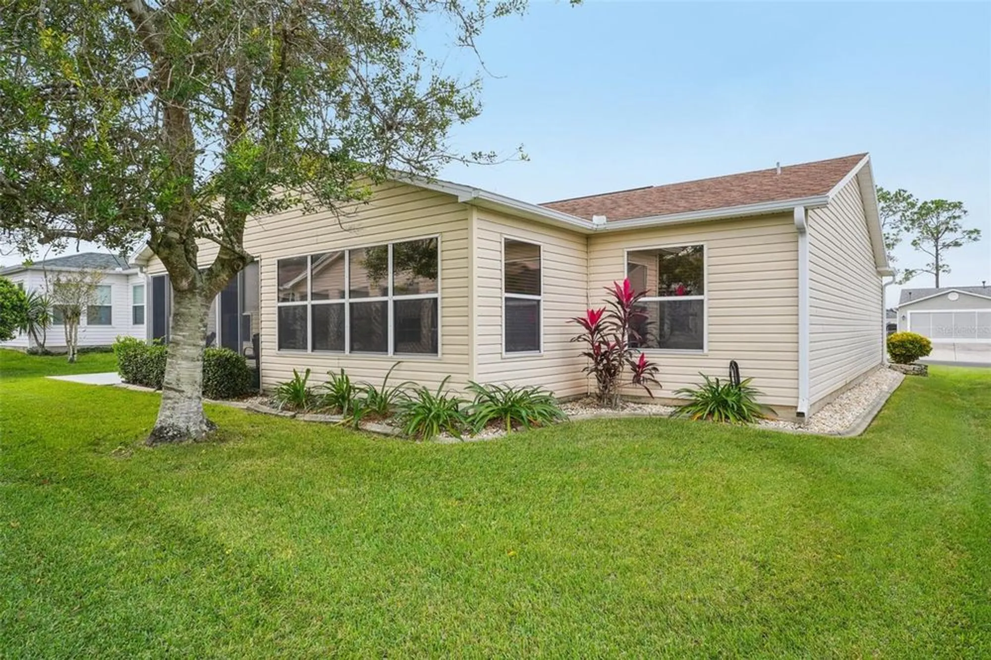 Property Slideshow image 37 of 38 | 2737 privada dr, The Villages, FL, 32162