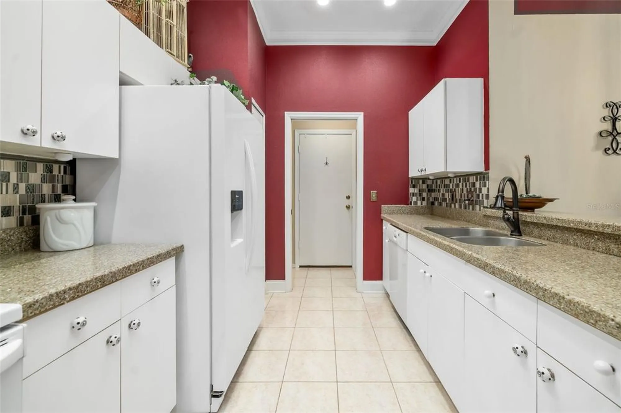 Property Slideshow image 13 of 76 | 2411 new haven cir 70, Sun City Center, FL, 33573