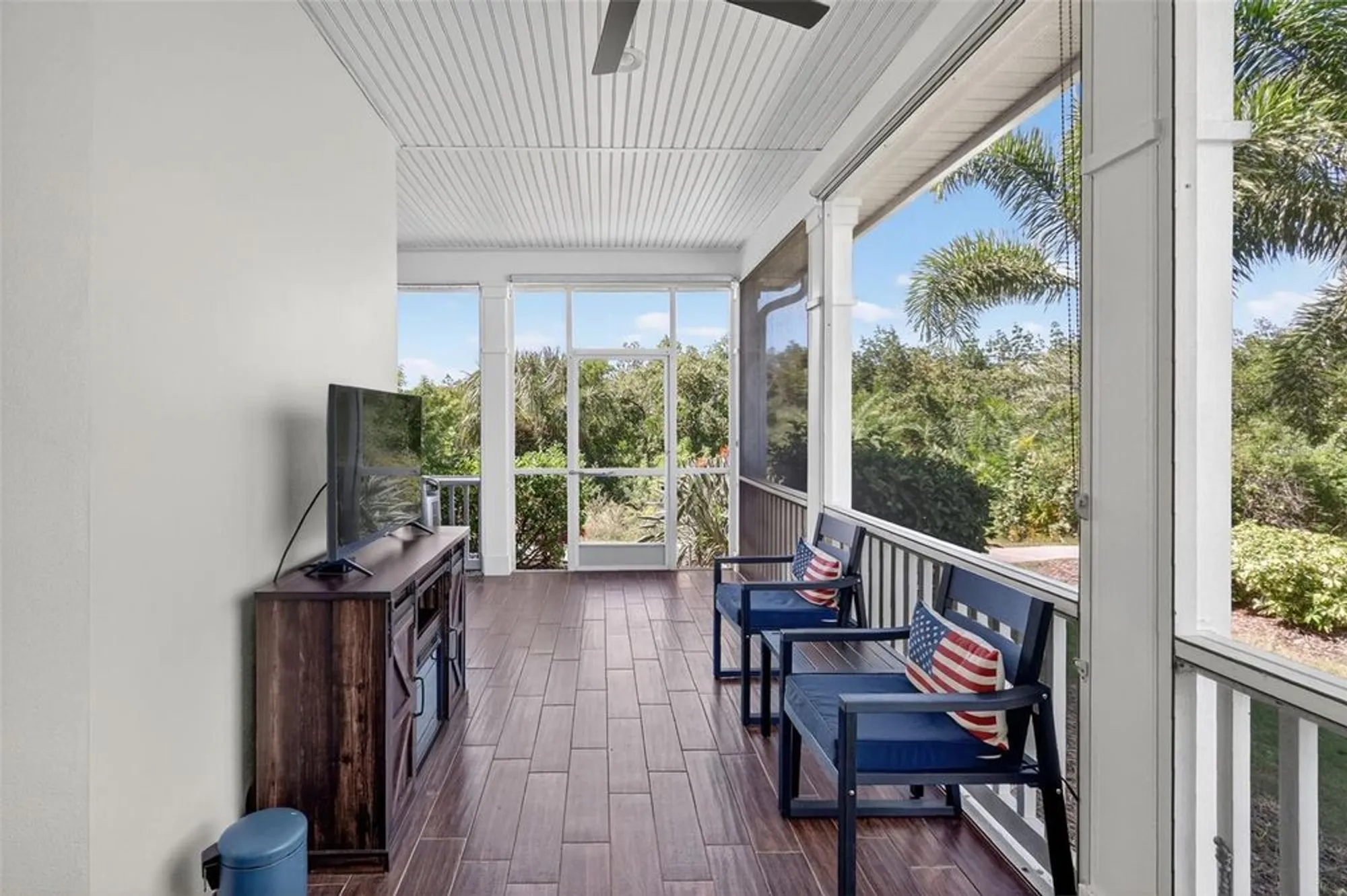 Property Slideshow image 11 of 77 | 5610 golden isles dr, Apollo Beach, FL, 33572