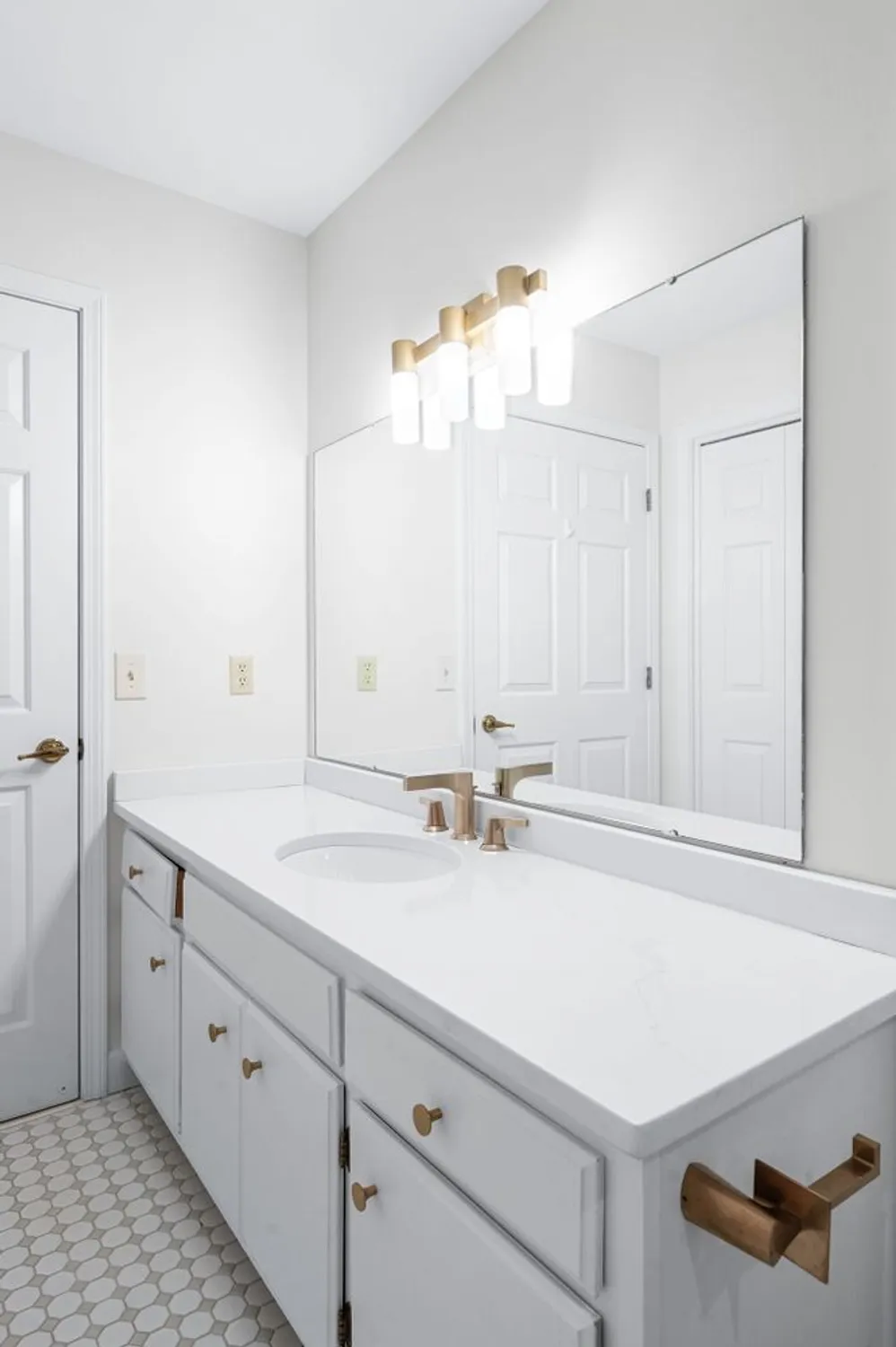 Property Slideshow image 23 of 41 | 421 siena dr, Nashville, TN, 37205