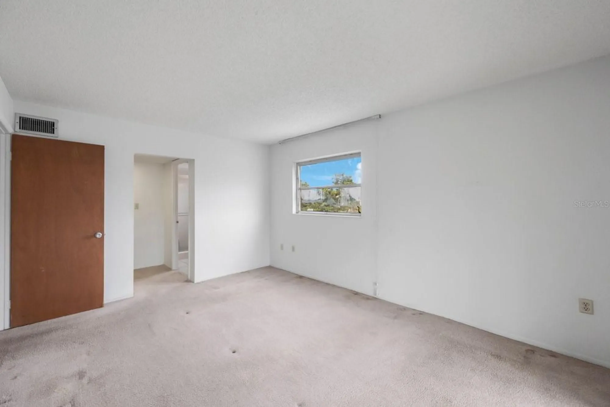 Property Slideshow image 22 of 39 | 4155 heron way # e-301, Bradenton, FL, 34205