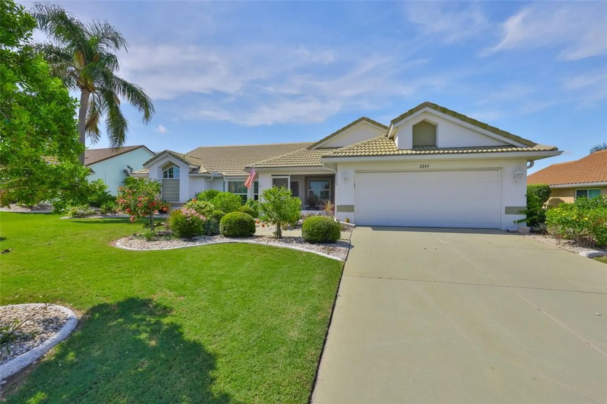 Property Slideshow image 1 of 51 | 2249 new bedford dr, Sun City Center, FL, 33573