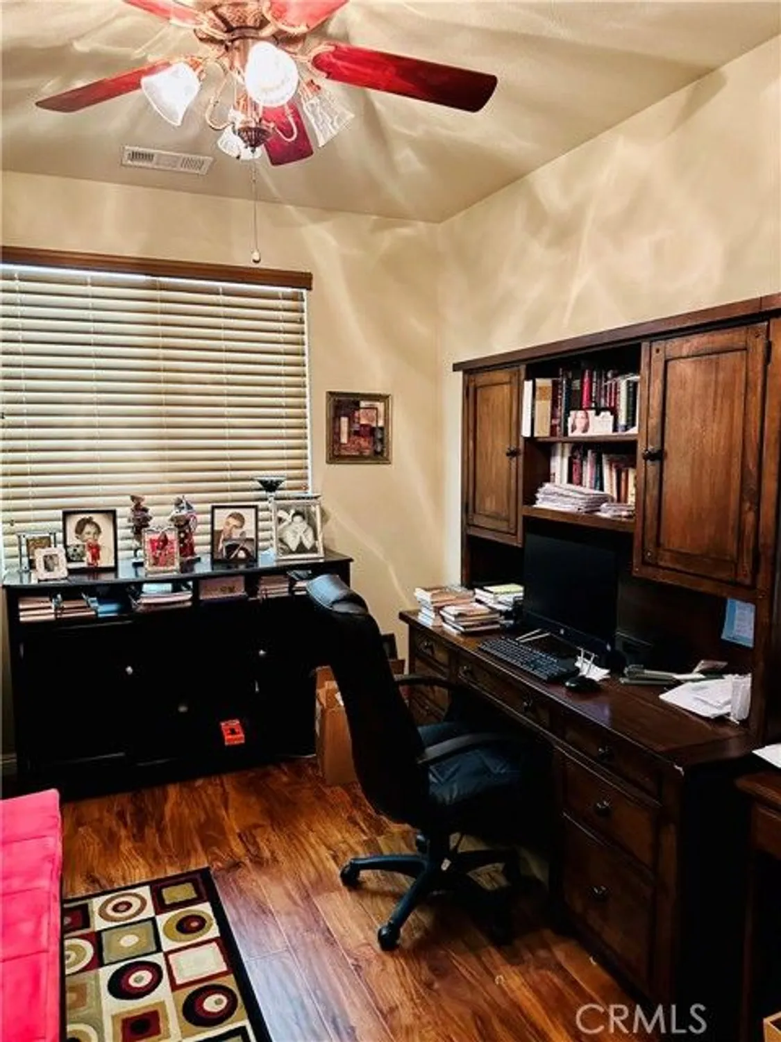 Property Slideshow image 17 of 30 | 19369 glaslyn ct, Apple Valley, CA, 92308