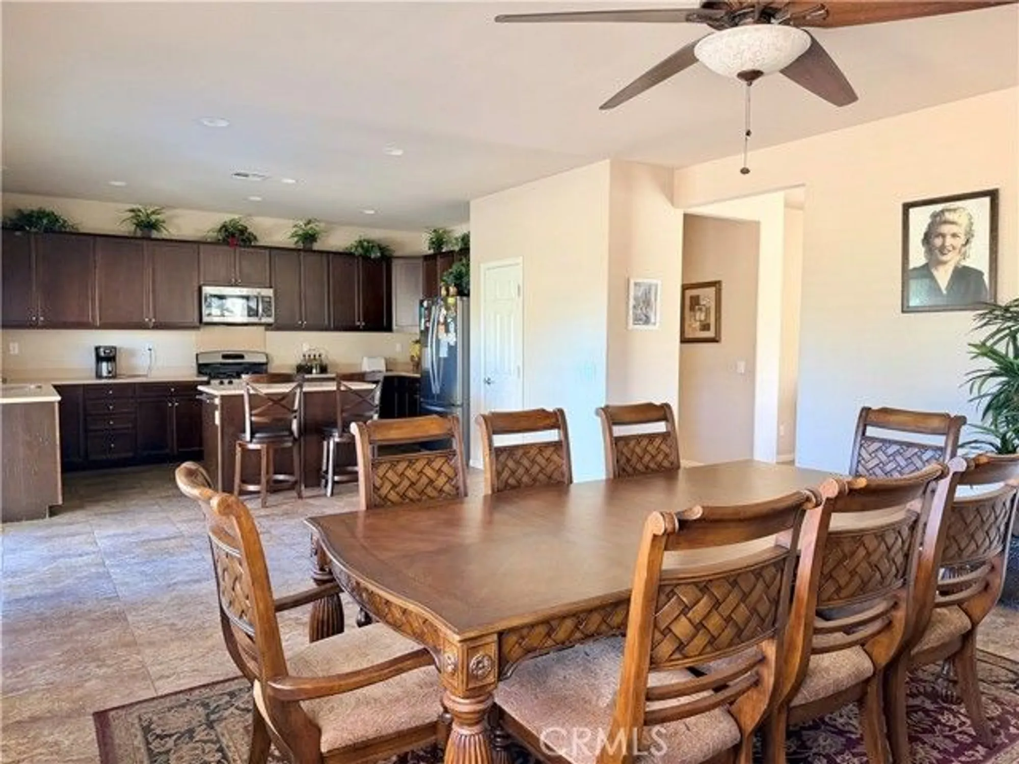 Property Slideshow image 7 of 30 | 19422 royal oaks rd, Apple Valley, CA, 92308